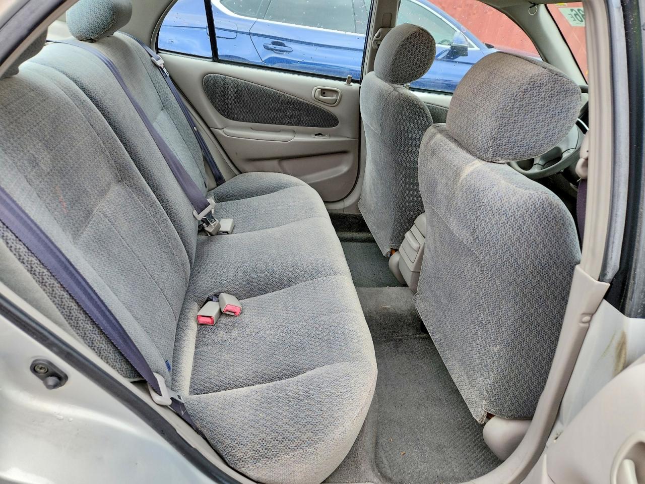 2001 Toyota Corolla Ce Silver vin: 2T1BR12EX1C833843