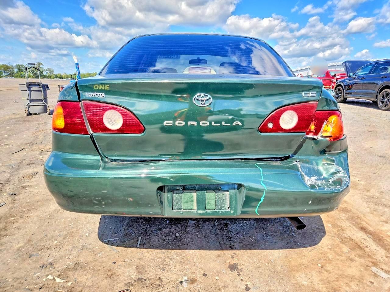 2002 Toyota Corolla Ce Green vin: 2T1BR12EX2C548027