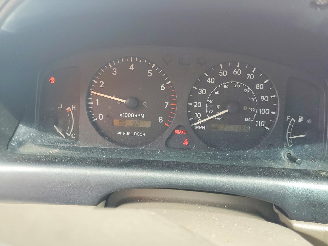 2002 Toyota Corolla Le Red vin: 2T1BR12EX2C578788