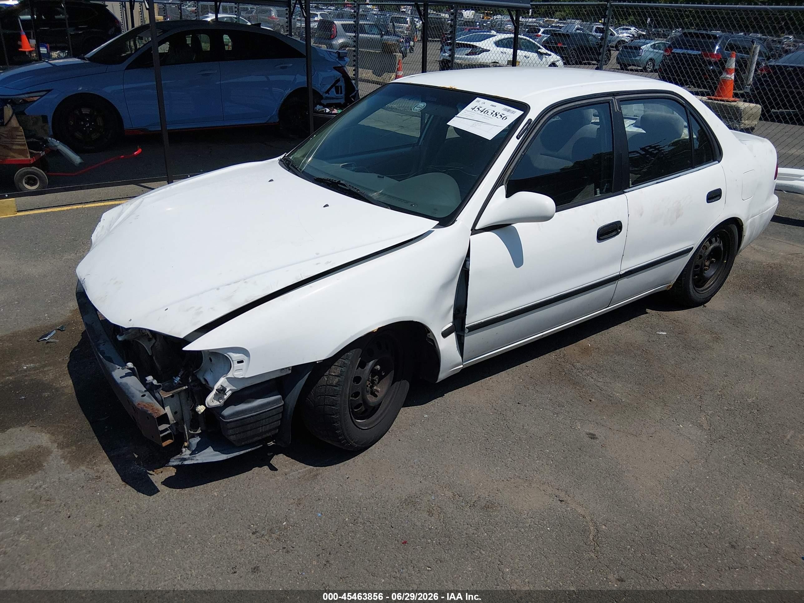 1998 Toyota Corolla Le White vin: 2T1BR18E0WC023037