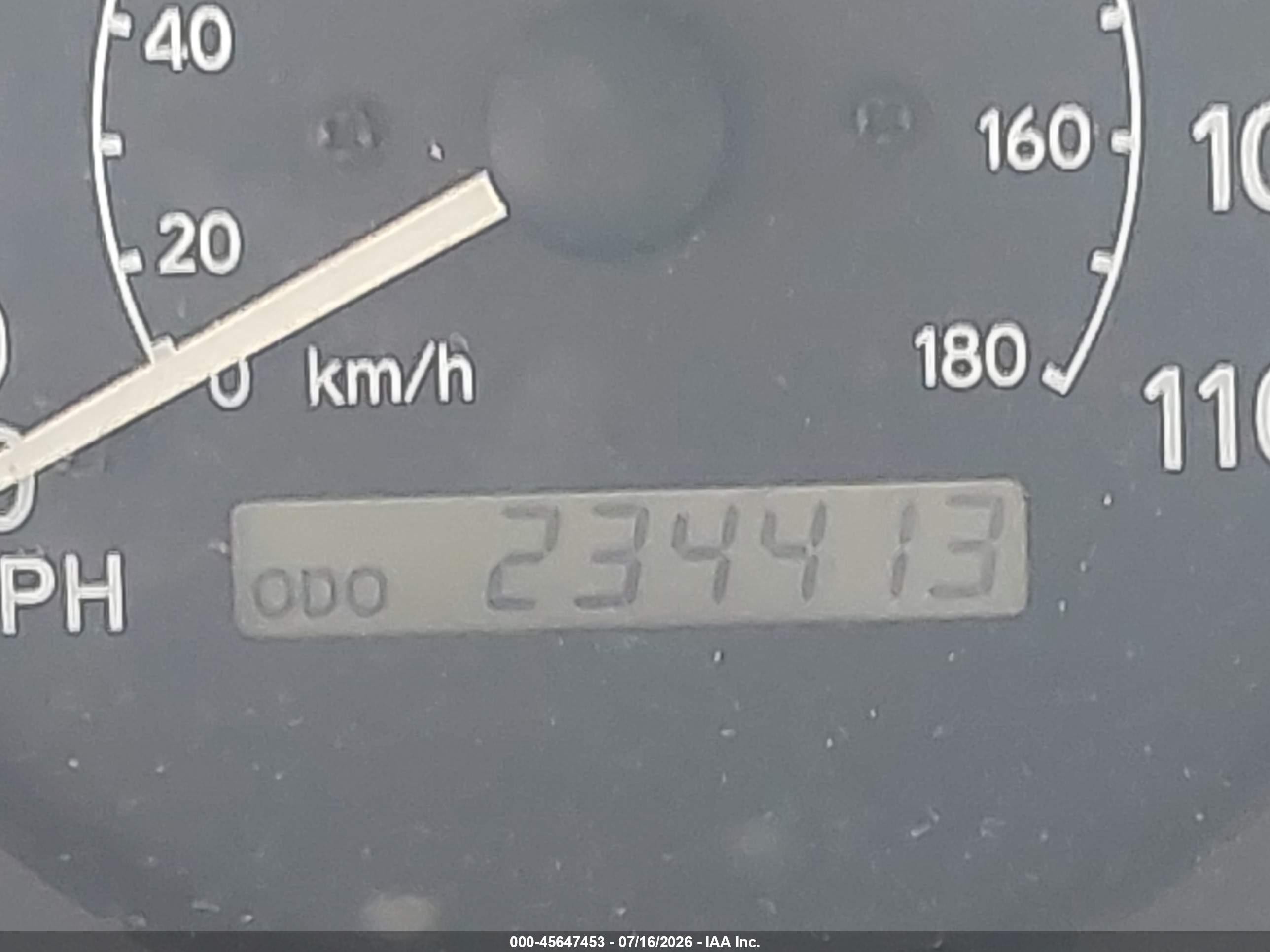 2000 Toyota Corolla Ce Silver vin: 2T1BR18E3YC328955
