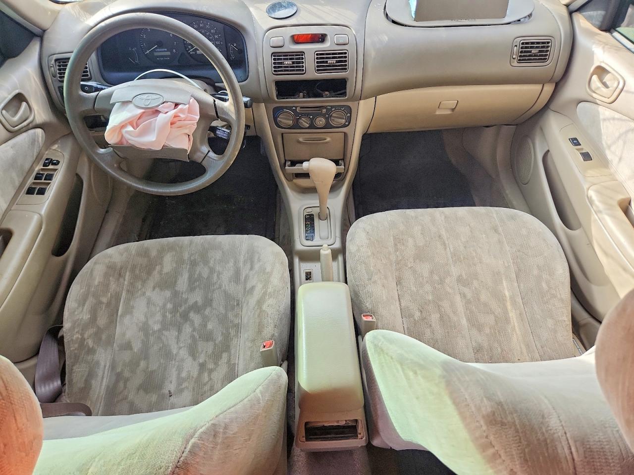 1998 Toyota Corolla Ve Tan vin: 2T1BR18E4WC003602