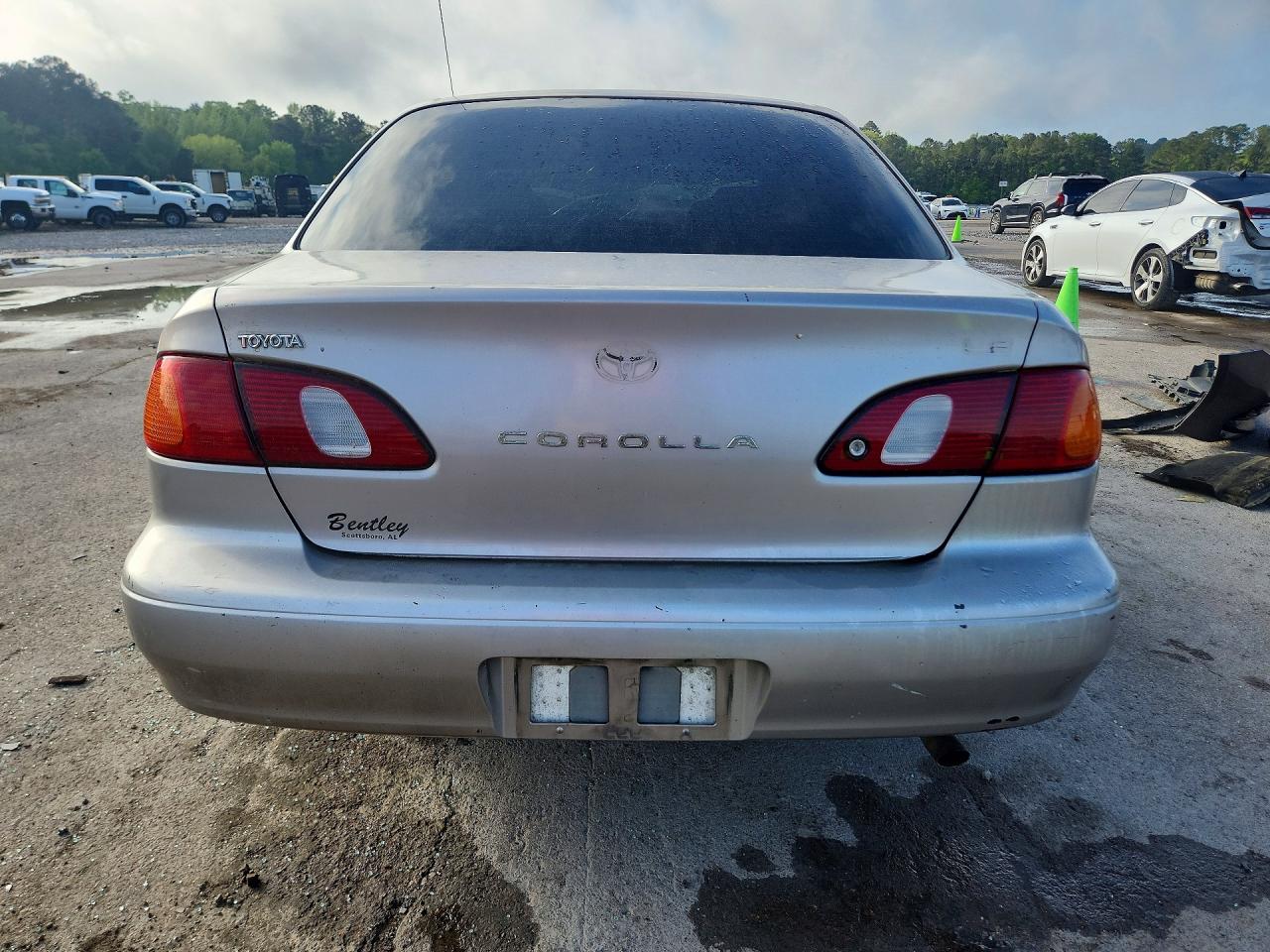 1998 Toyota Corolla Ve Tan vin: 2T1BR18E4WC003602
