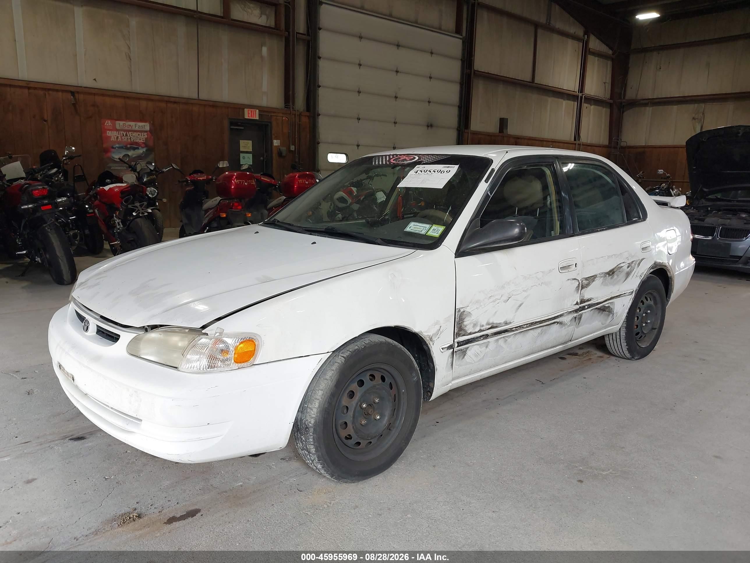 1998 Toyota Corolla Le White vin: 2T1BR18E4WC012672