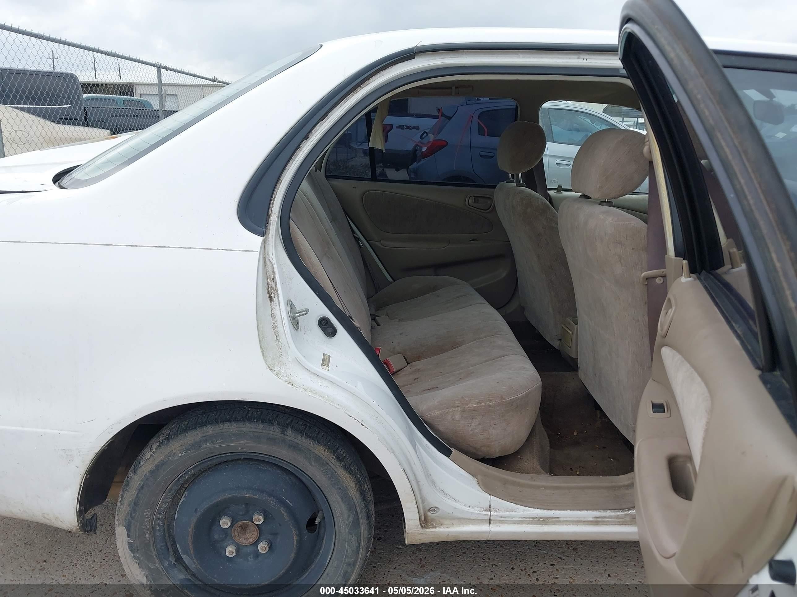 1998 Toyota Corolla Le Белый vin: 2T1BR18E4WC083418