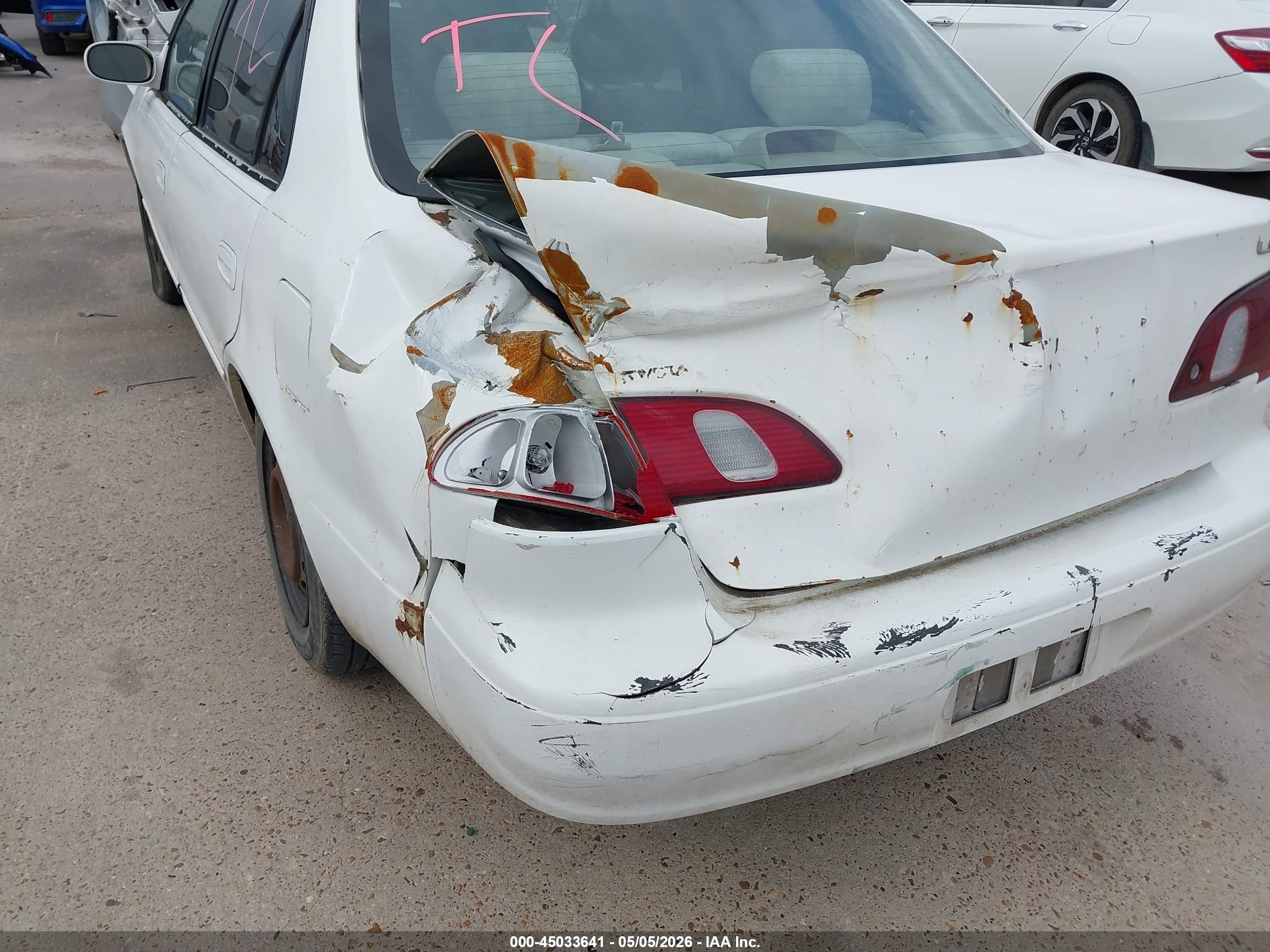 1998 Toyota Corolla Le Белый vin: 2T1BR18E4WC083418