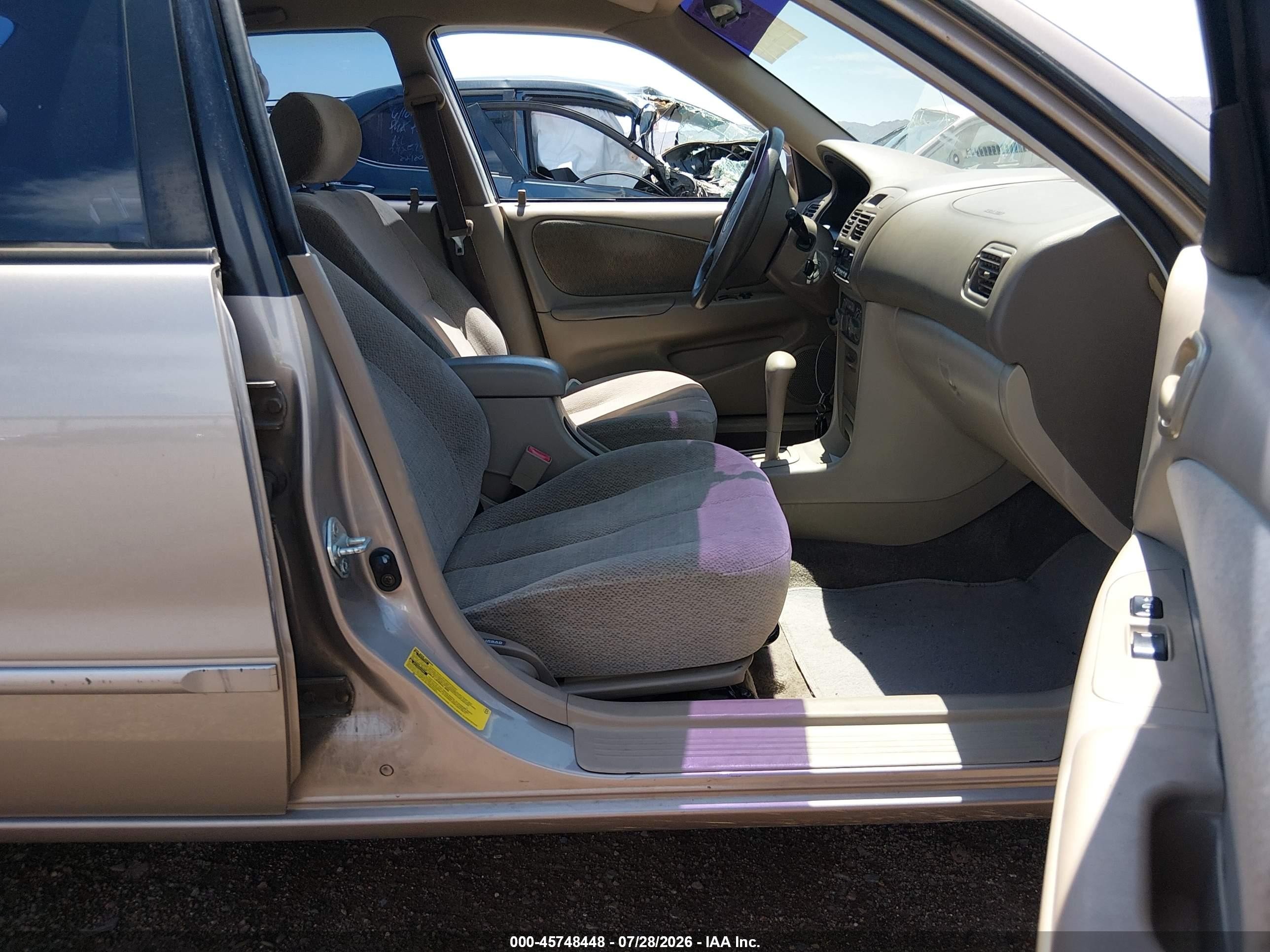 2002 Toyota Corolla Le Бежевый vin: 2T1BR18E52C550890