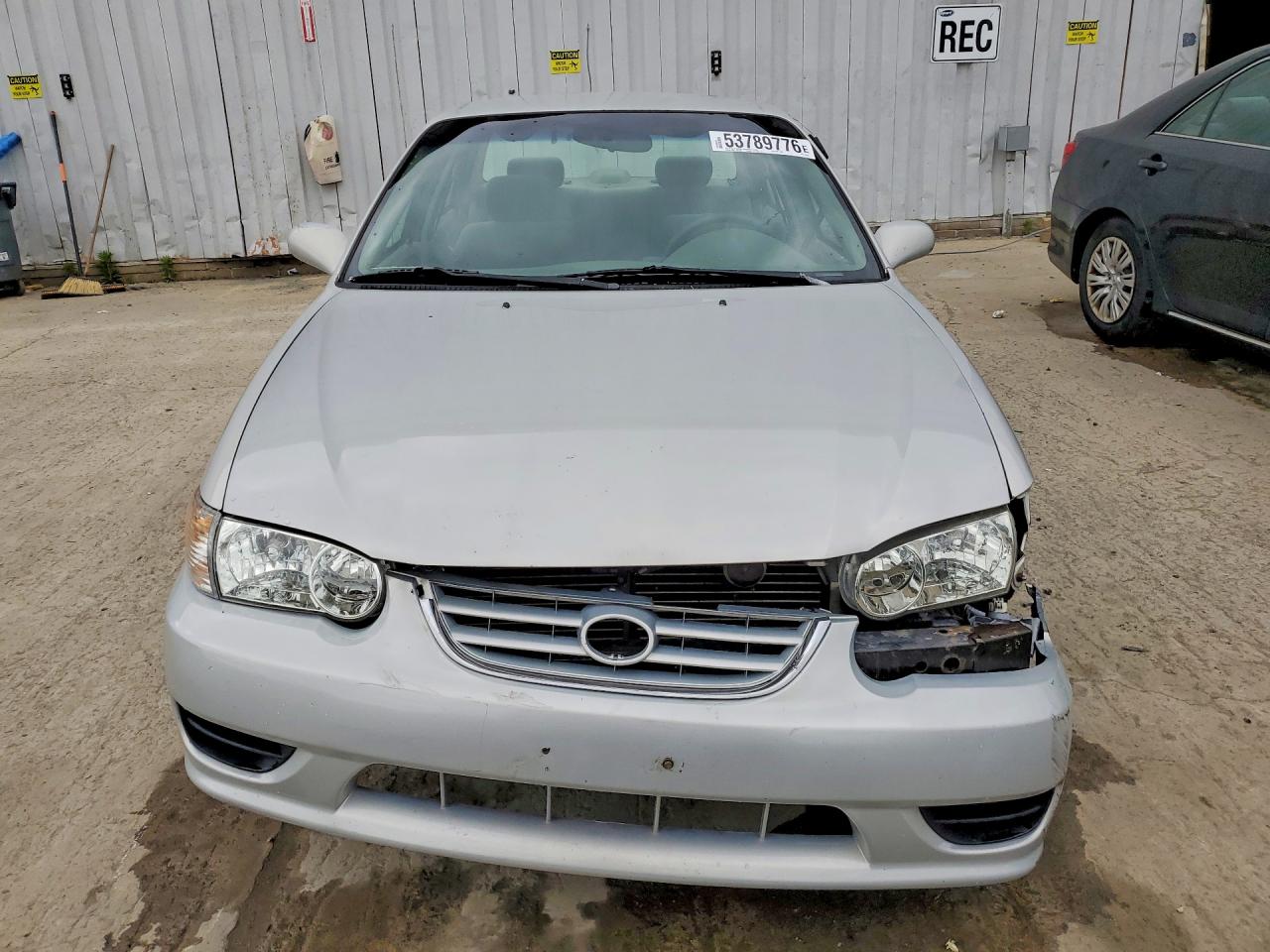 2002 Toyota Corolla Le Silver vin: 2T1BR18E82C574147