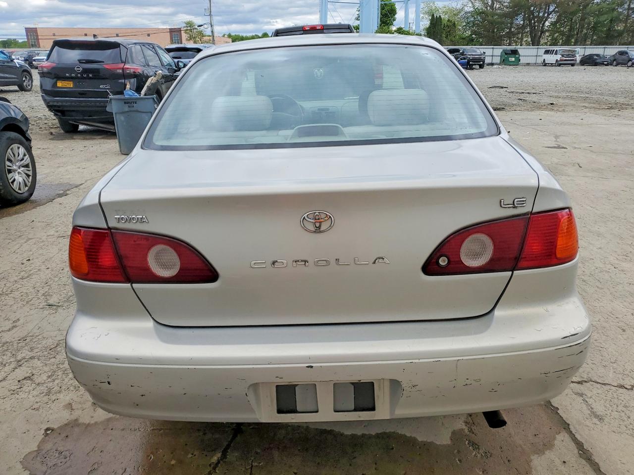 2002 Toyota Corolla Le Silver vin: 2T1BR18E82C574147