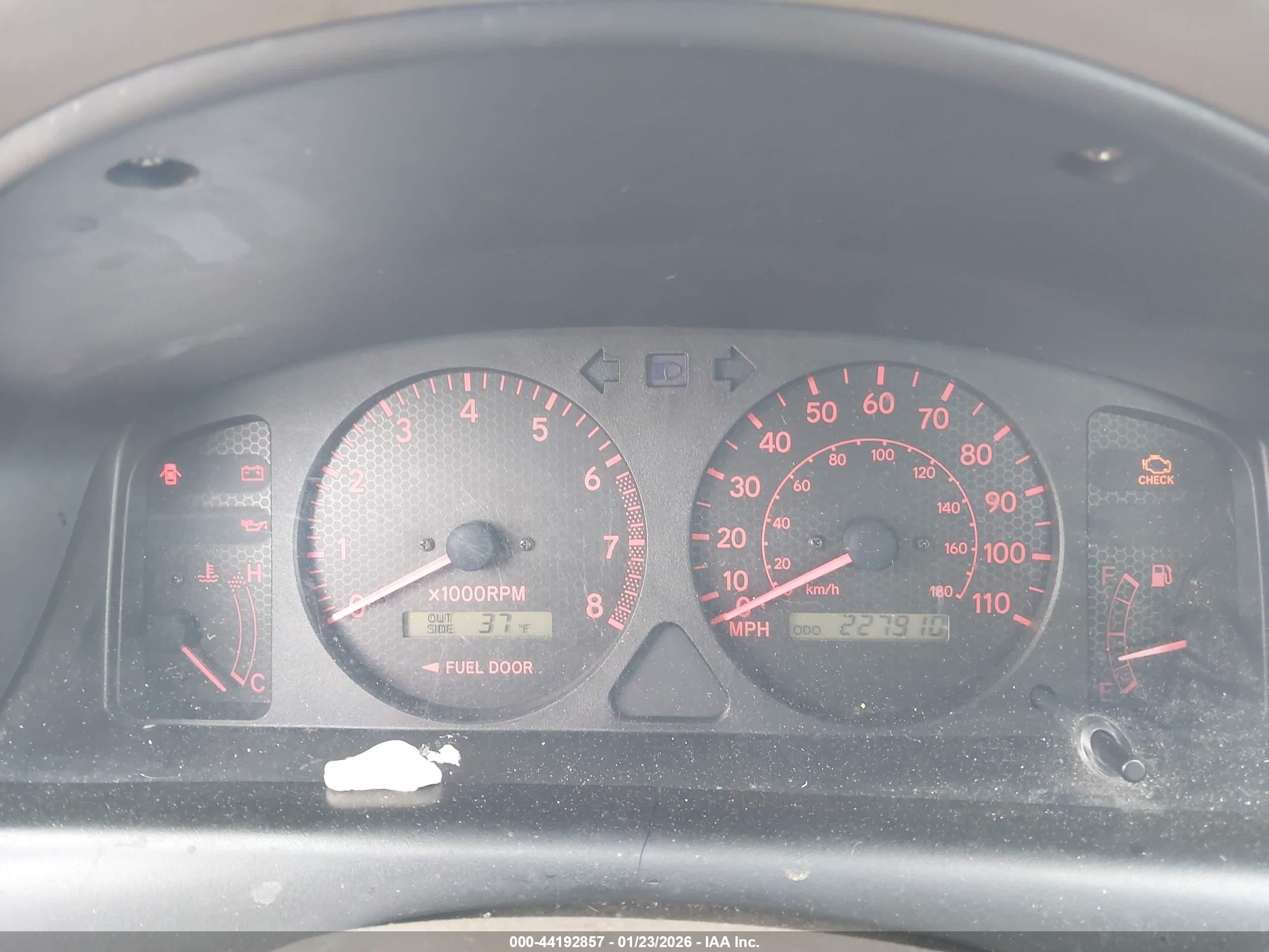 1998 Toyota Corolla Le Blue vin: 2T1BR18E8WC023464