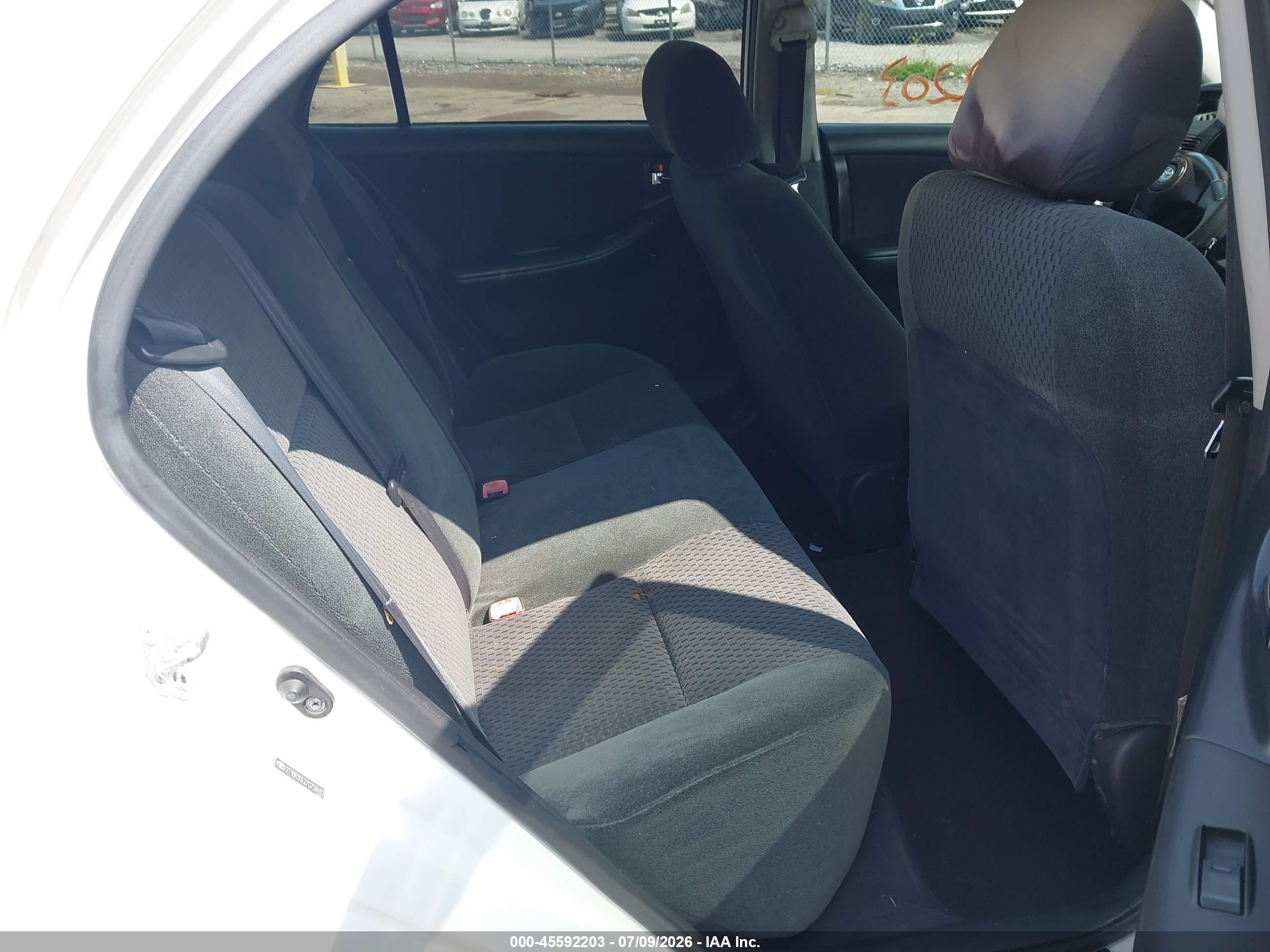 2007 Toyota Corolla S White vin: 2T1BR30E27C758482