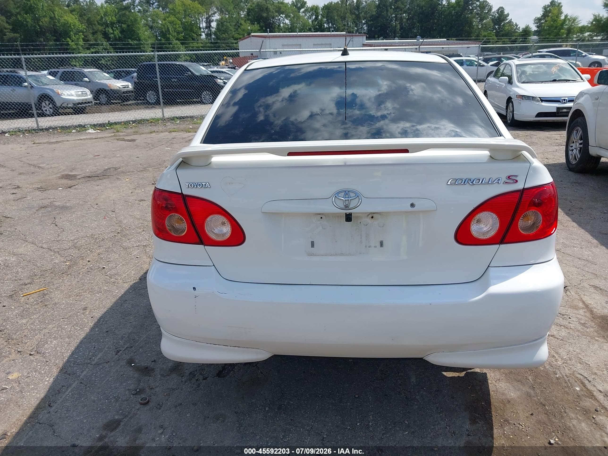 2007 Toyota Corolla S White vin: 2T1BR30E27C758482