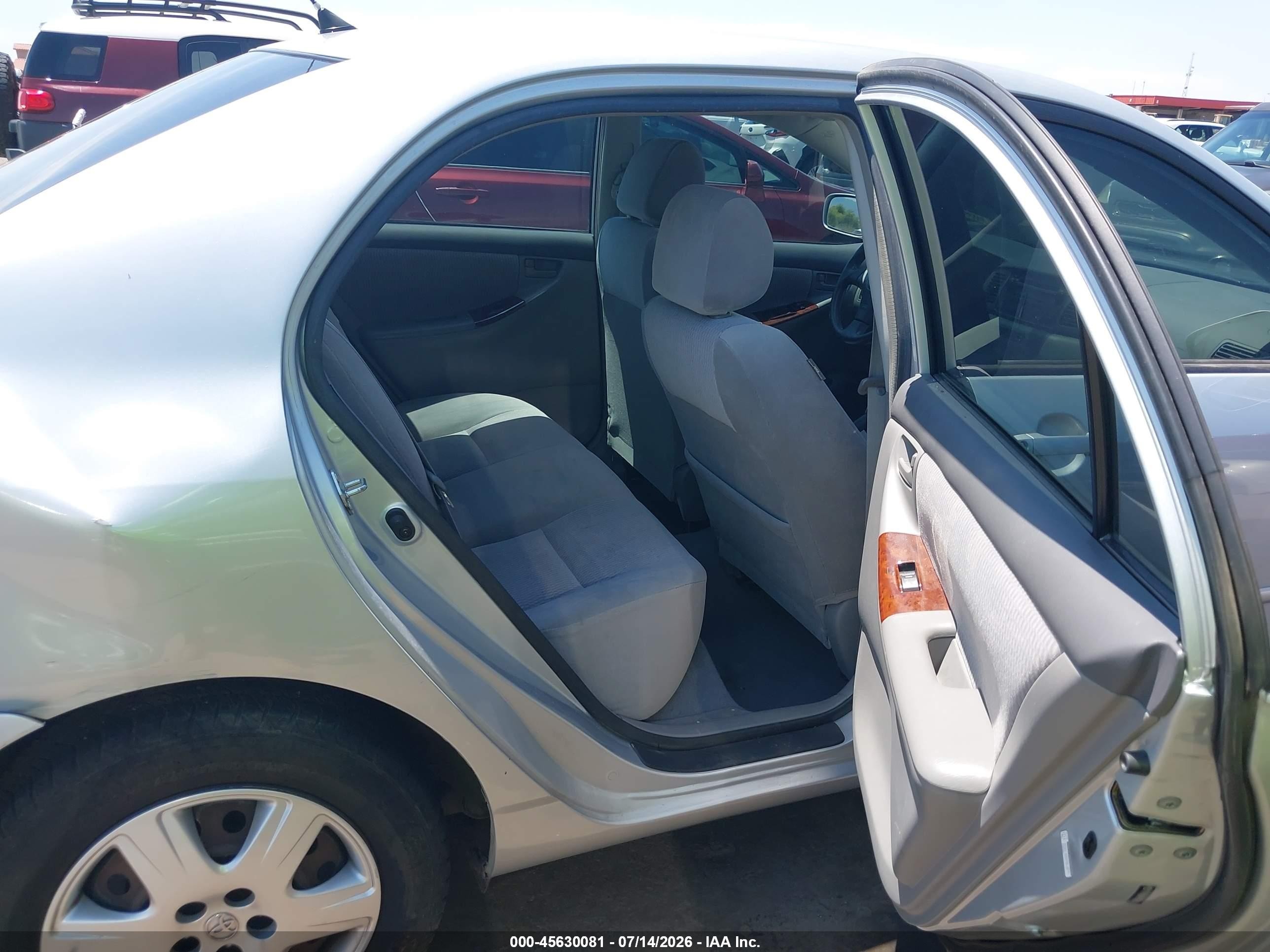 2005 Toyota Corolla Le Silver vin: 2T1BR30E45C387614
