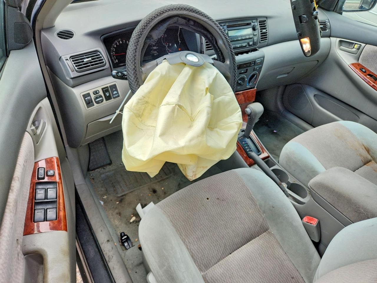 2007 Toyota Corolla Le Gray vin: 2T1BR30E47C753204