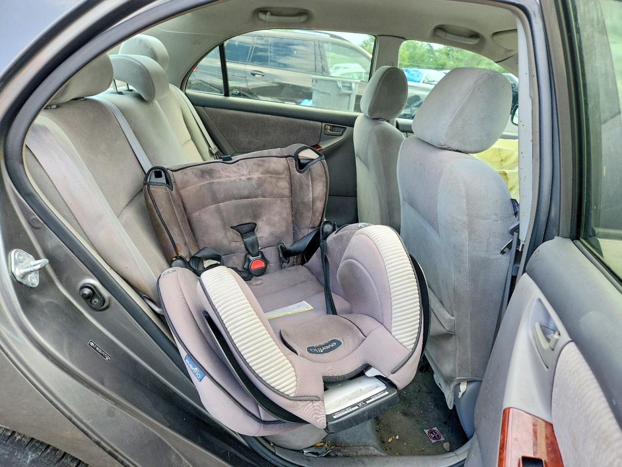 2007 Toyota Corolla Le Gray vin: 2T1BR30E47C753204