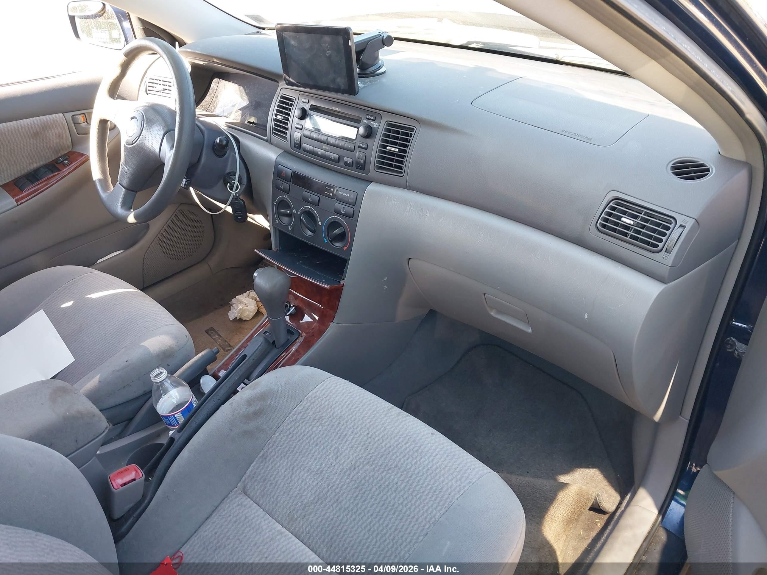 2005 Toyota Corolla Le Blue vin: 2T1BR30E55C388884