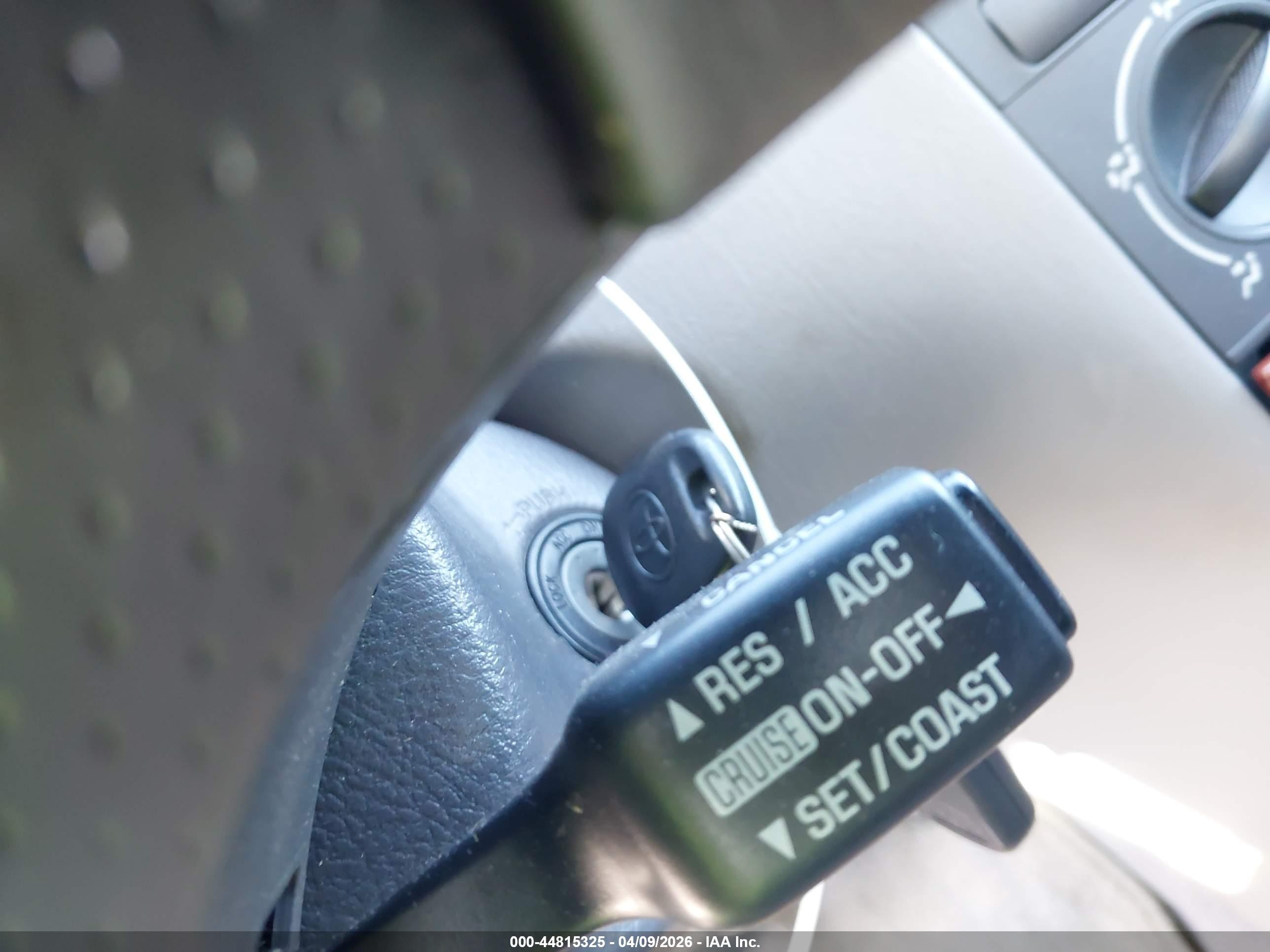 2005 Toyota Corolla Le Blue vin: 2T1BR30E55C388884