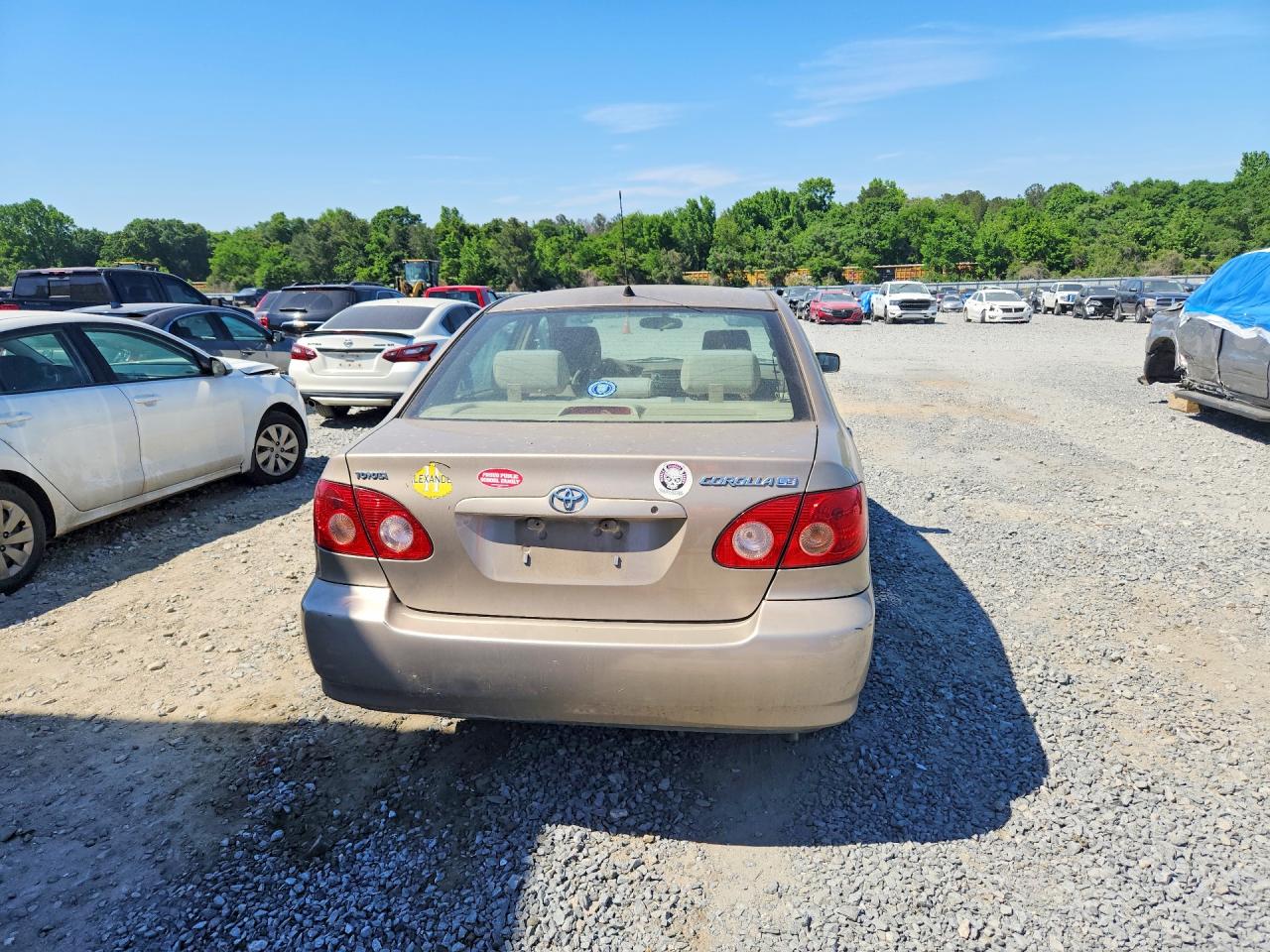 2005 Toyota Corolla Le Gold vin: 2T1BR30E65C557617