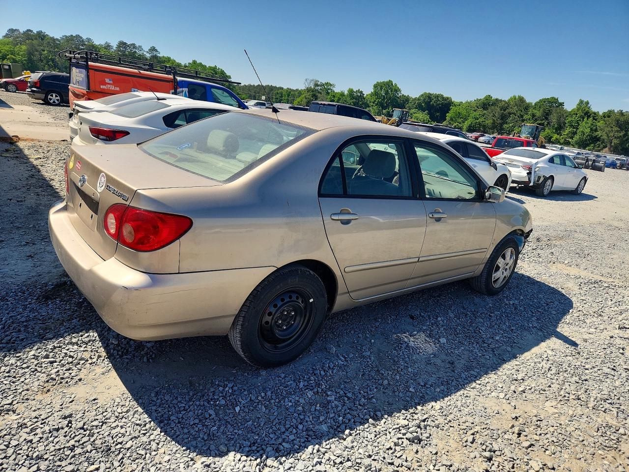 2005 Toyota Corolla Le Gold vin: 2T1BR30E65C557617