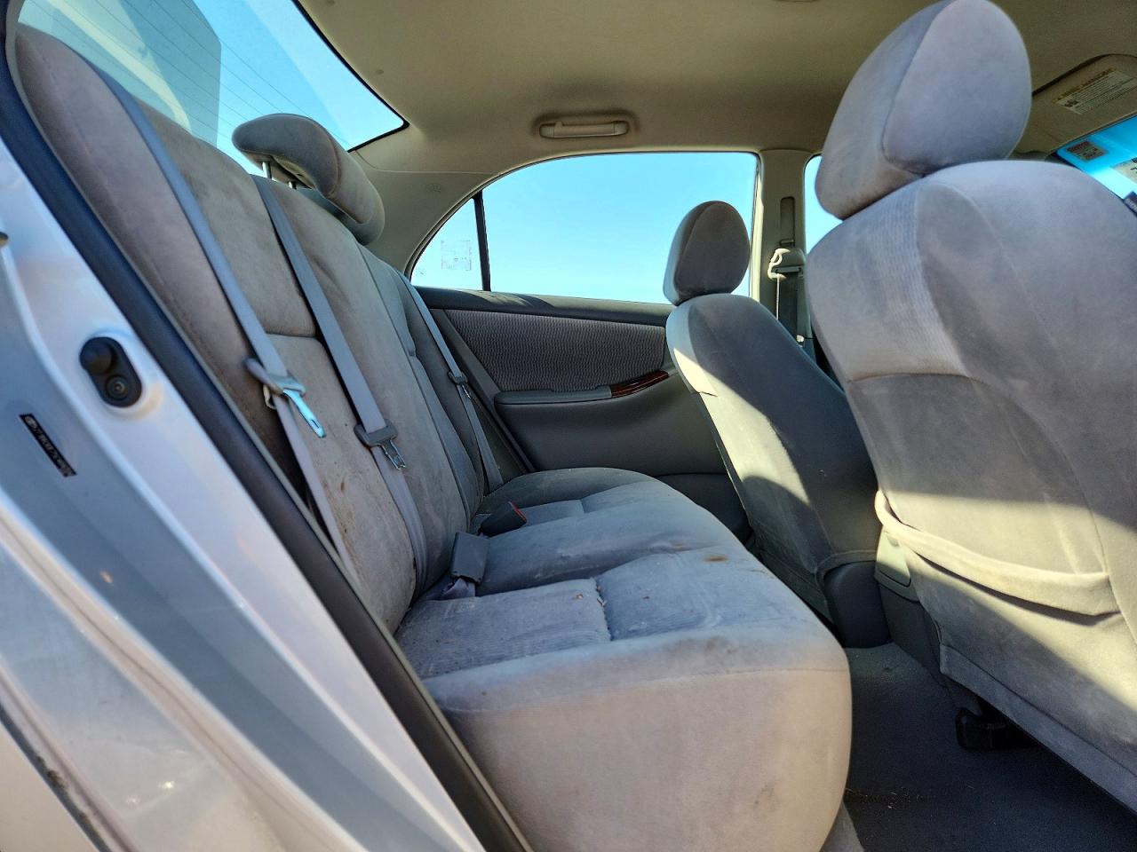 2005 Toyota Corolla Le Gray vin: 2T1BR30E75C464704