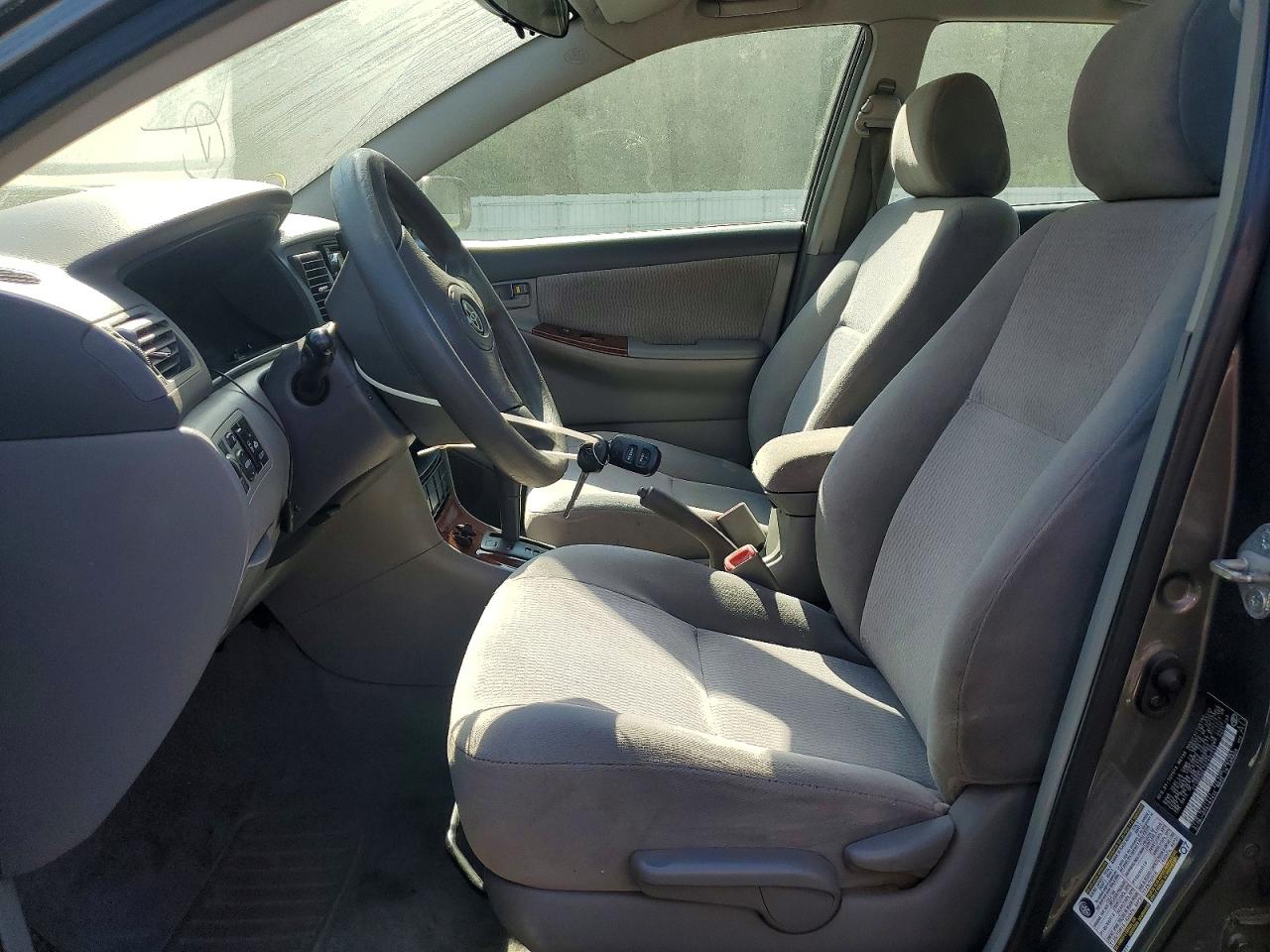 2005 Toyota Corolla Le Gray vin: 2T1BR30E75C482233