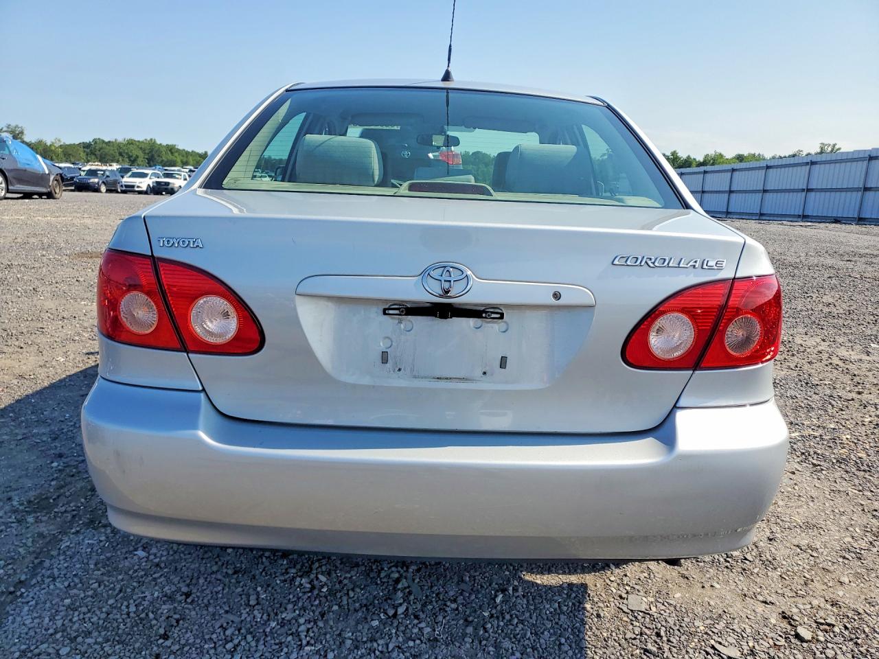 2005 Toyota Corolla Le Silver vin: 2T1BR30E75C487223