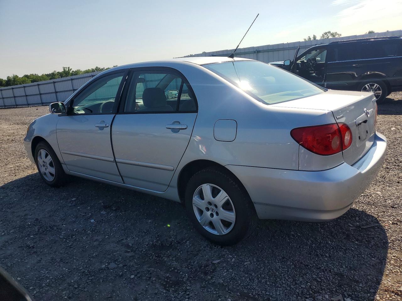 2005 Toyota Corolla Le Silver vin: 2T1BR30E75C487223