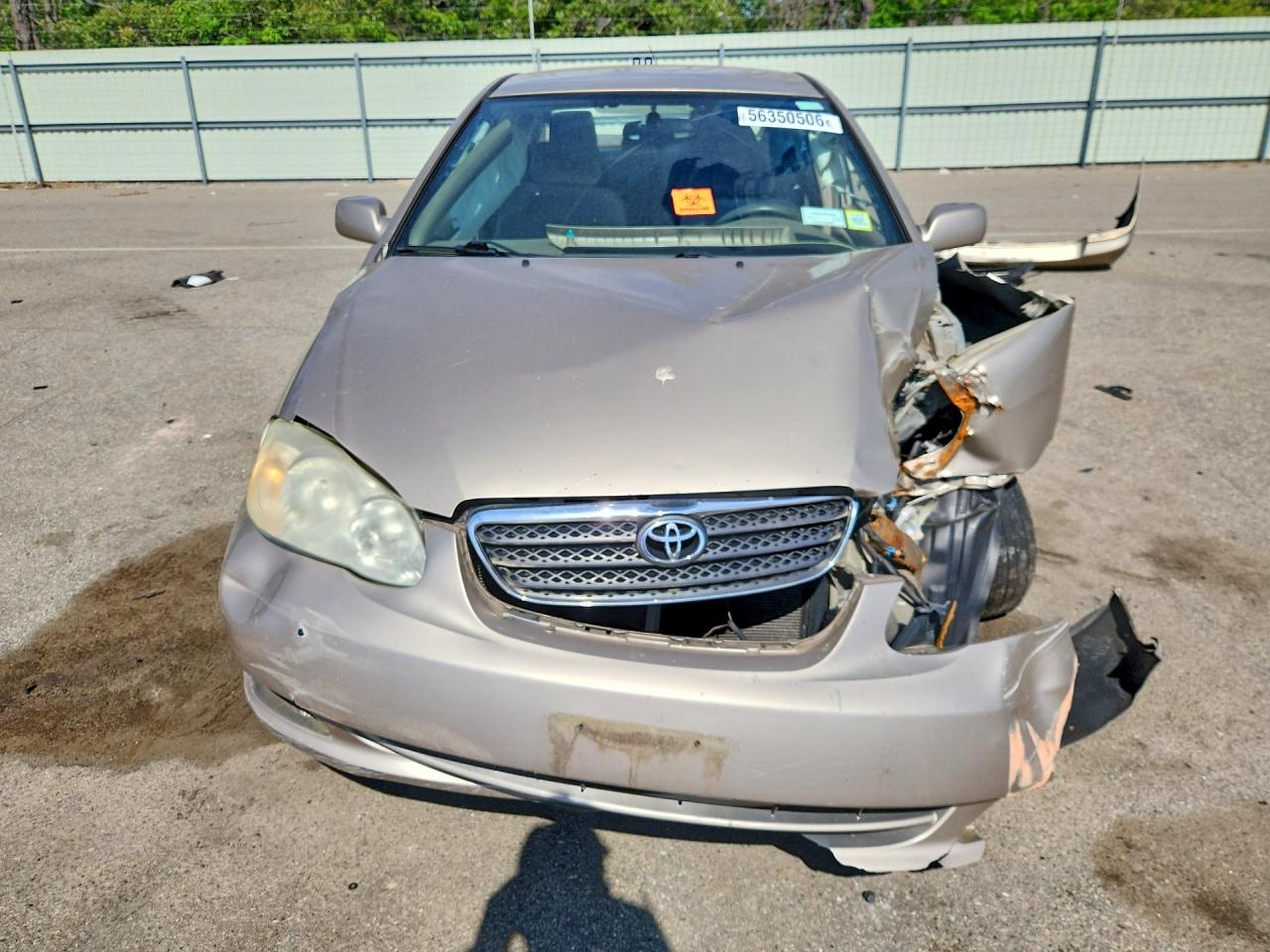 2005 Toyota Corolla Le Gold vin: 2T1BR30EX5C373880