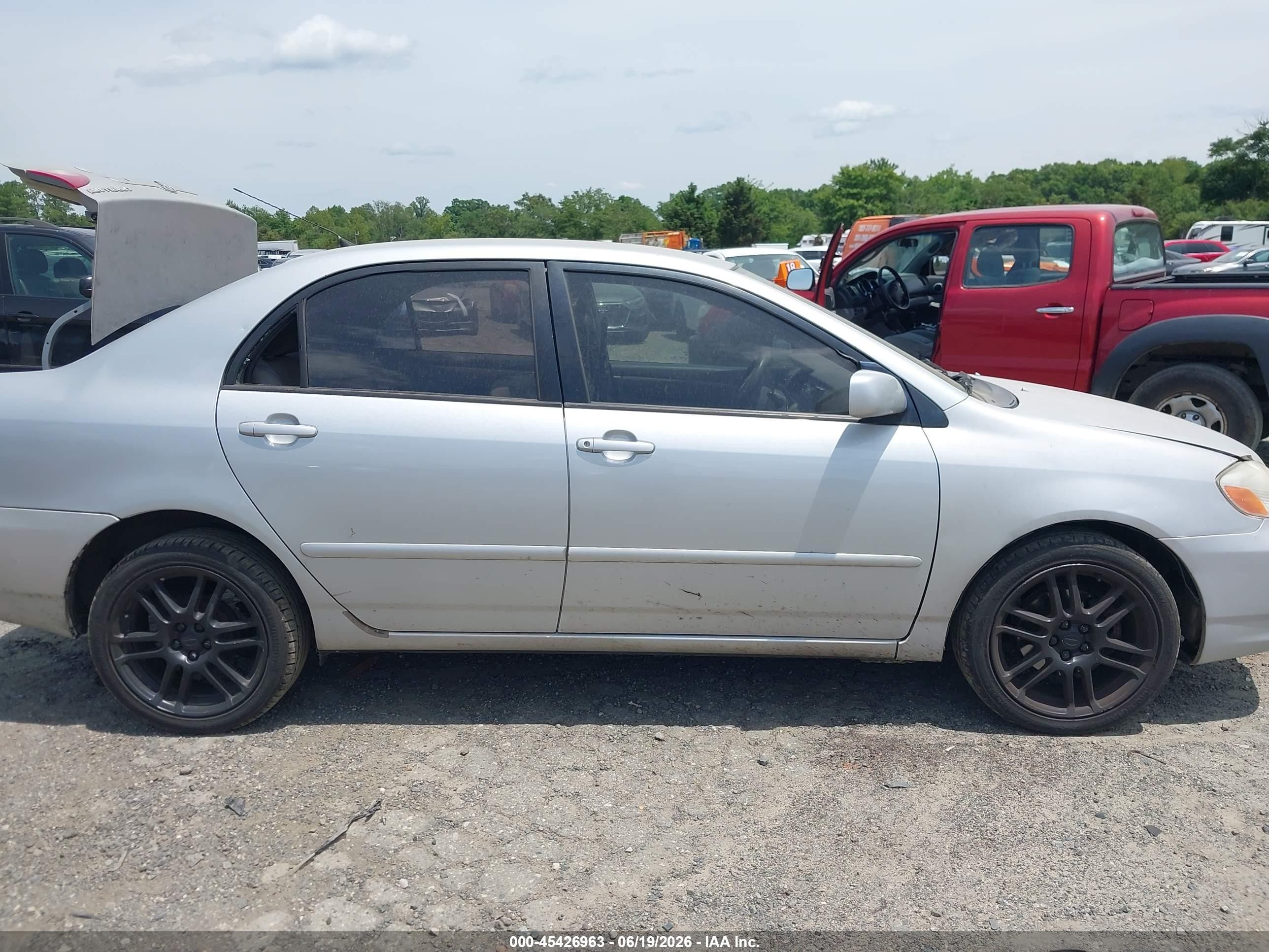 2005 Toyota Corolla Le Silver vin: 2T1BR30EX5C448691