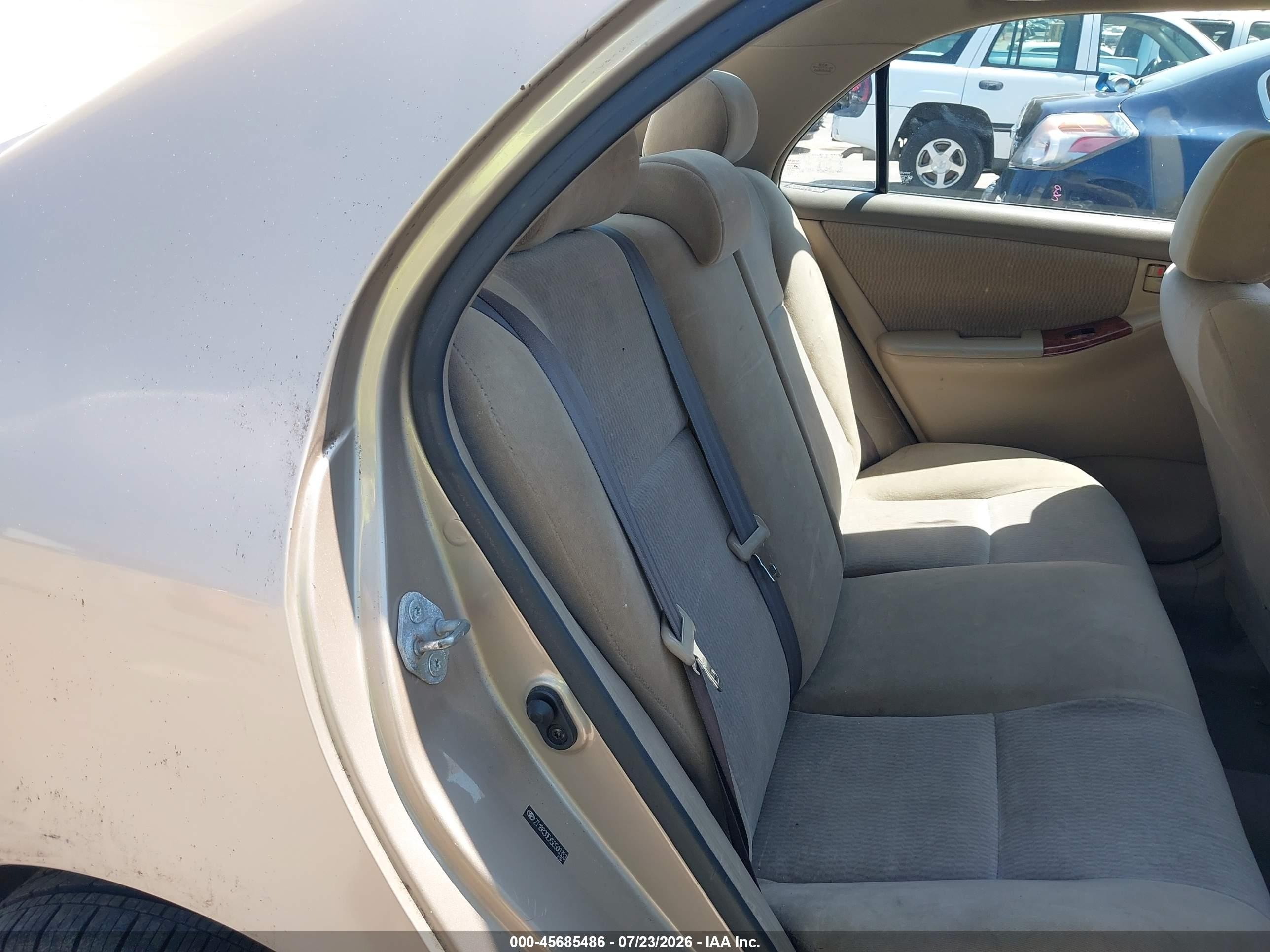 2005 Toyota Corolla Le Beige vin: 2T1BR30EX5C500353