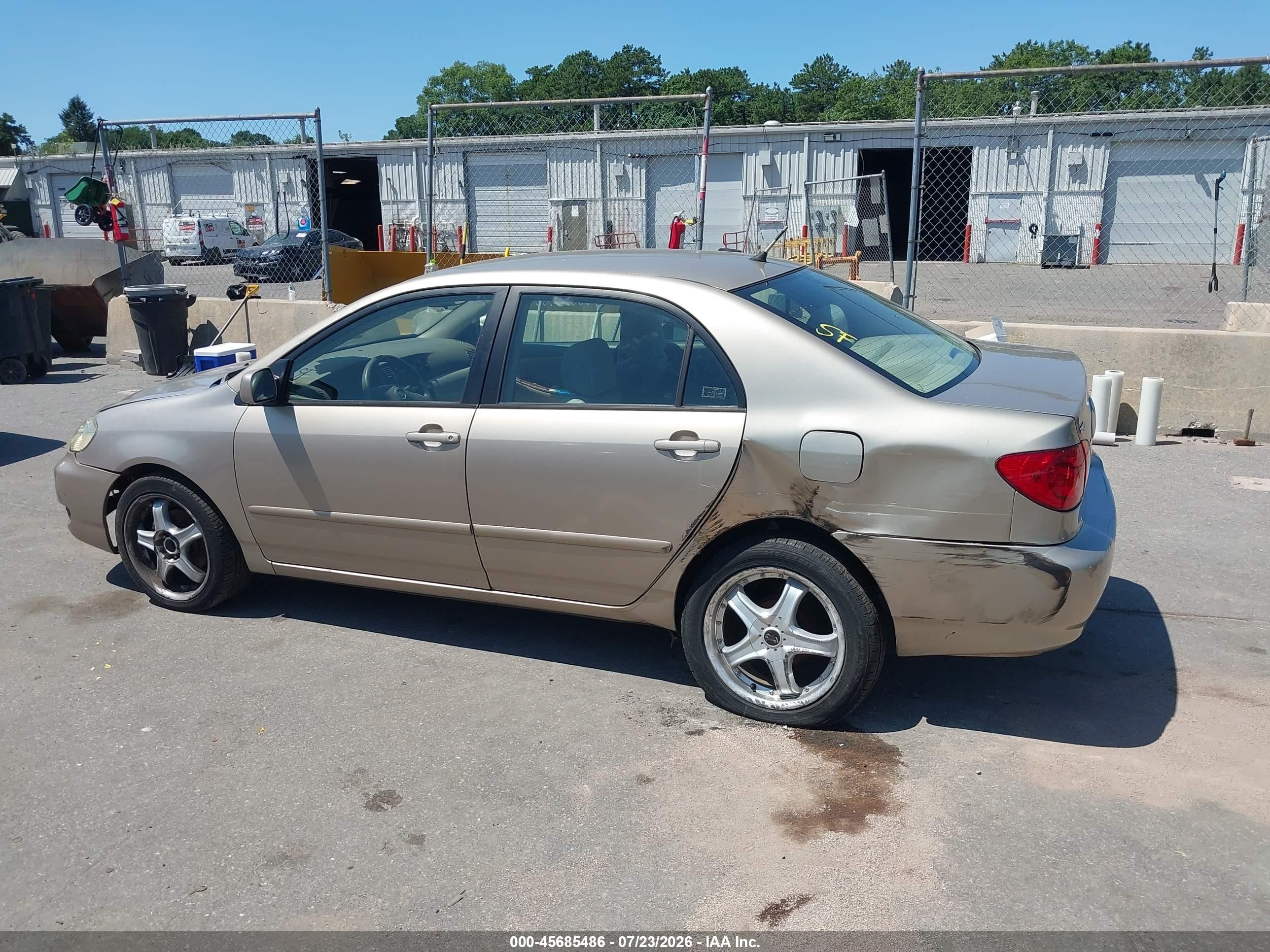 2005 Toyota Corolla Le Beige vin: 2T1BR30EX5C500353