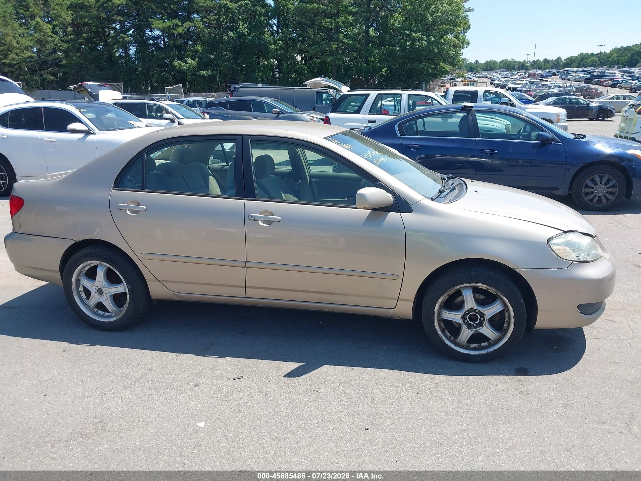 2005 Toyota Corolla Le Beige vin: 2T1BR30EX5C500353