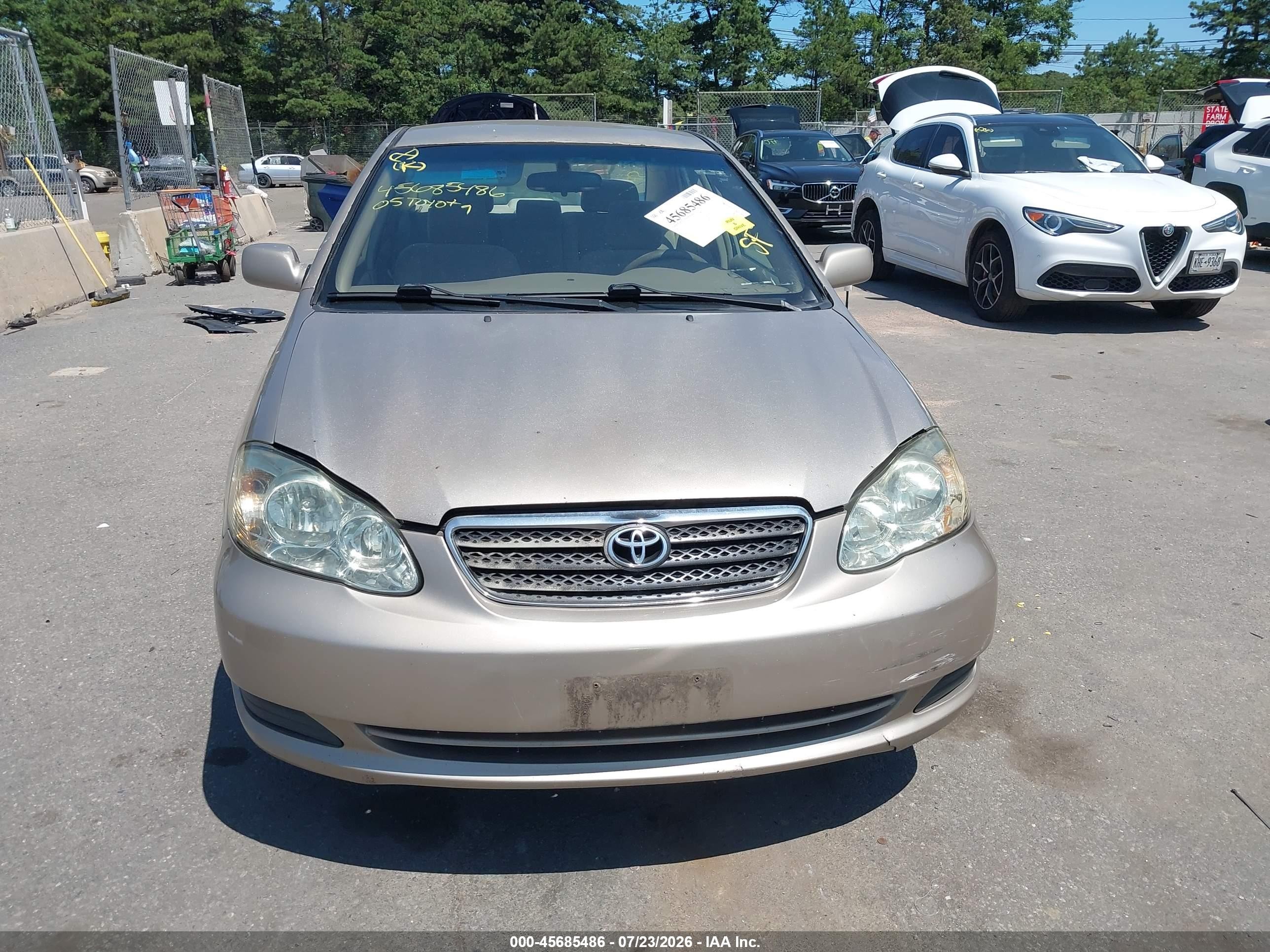 2005 Toyota Corolla Le Beige vin: 2T1BR30EX5C500353