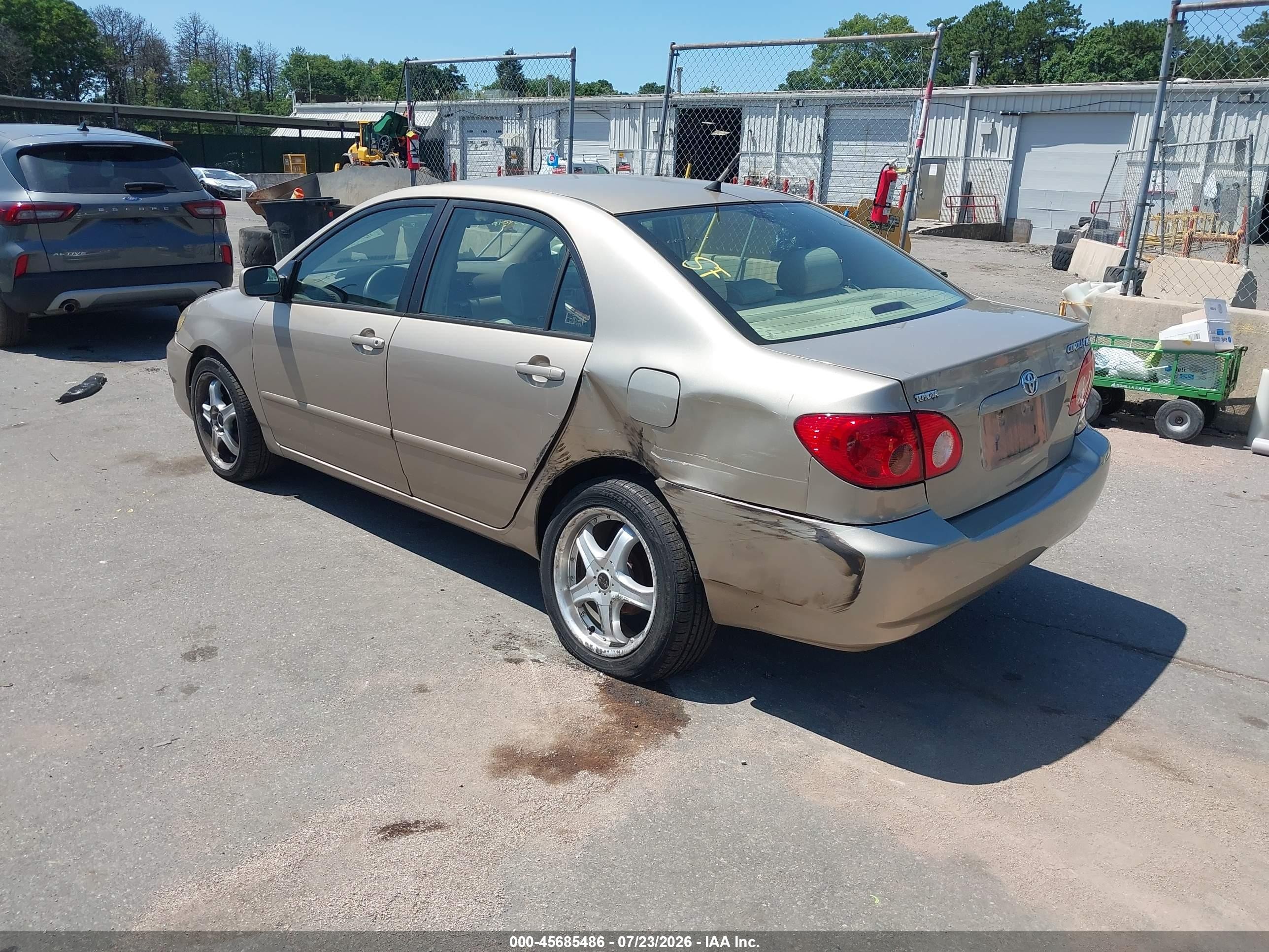 2005 Toyota Corolla Le Beige vin: 2T1BR30EX5C500353