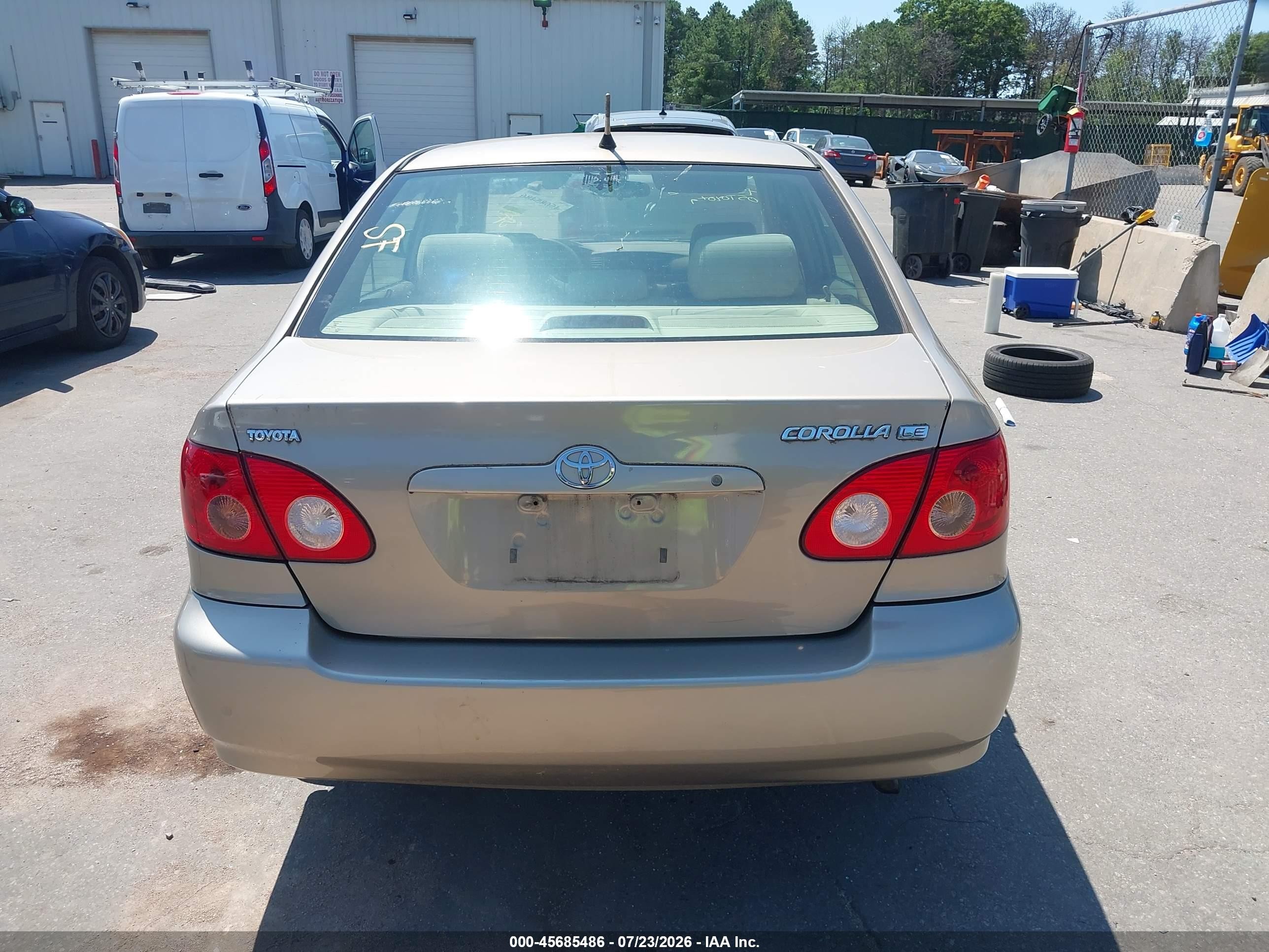 2005 Toyota Corolla Le Beige vin: 2T1BR30EX5C500353