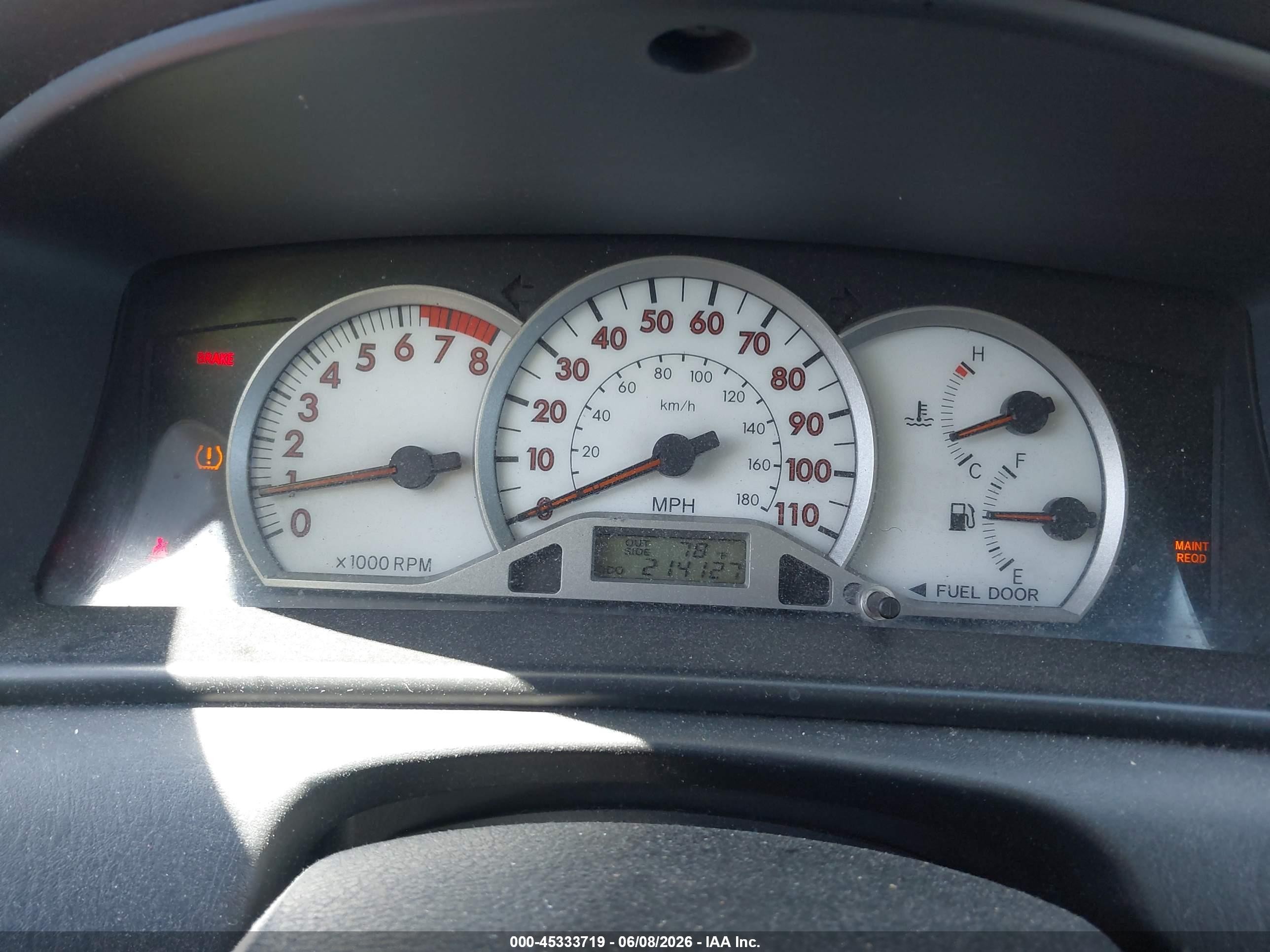 2008 Toyota Corolla S Silver vin: 2T1BR30EX8C895445