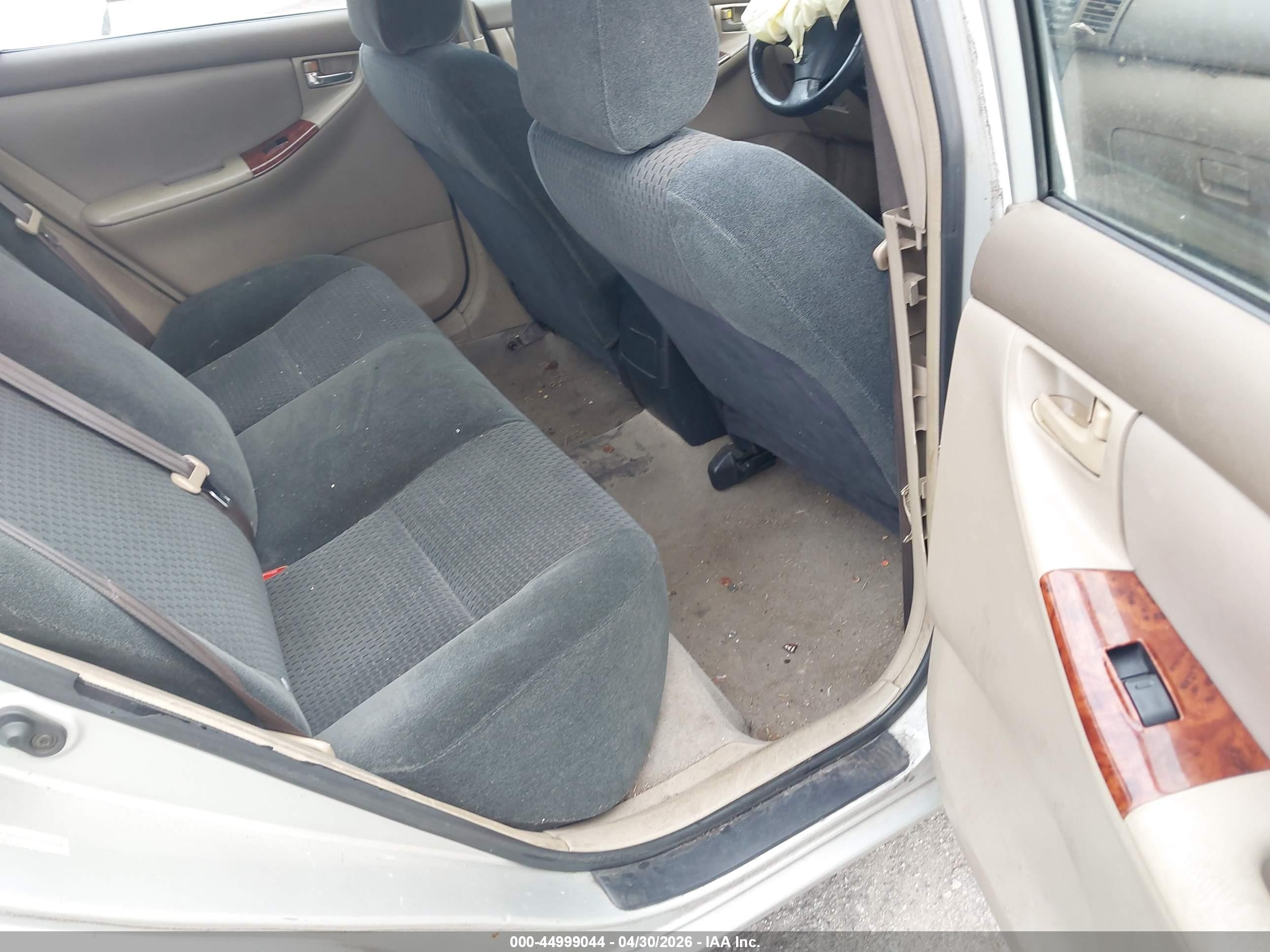 2003 Toyota Corolla Le Silver vin: 2T1BR32E03C107570