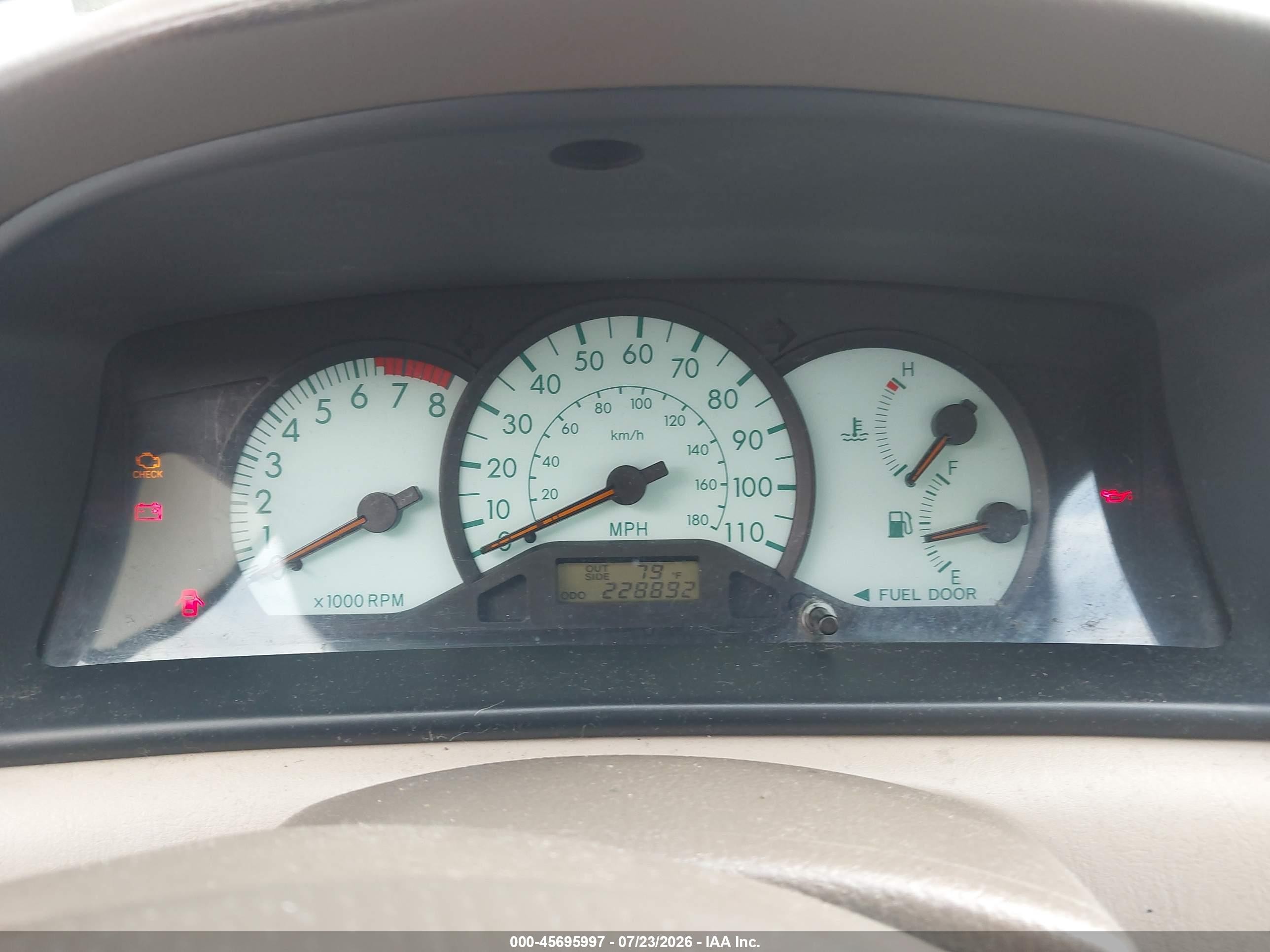 2003 Toyota Corolla Le Beige vin: 2T1BR32E03C138740