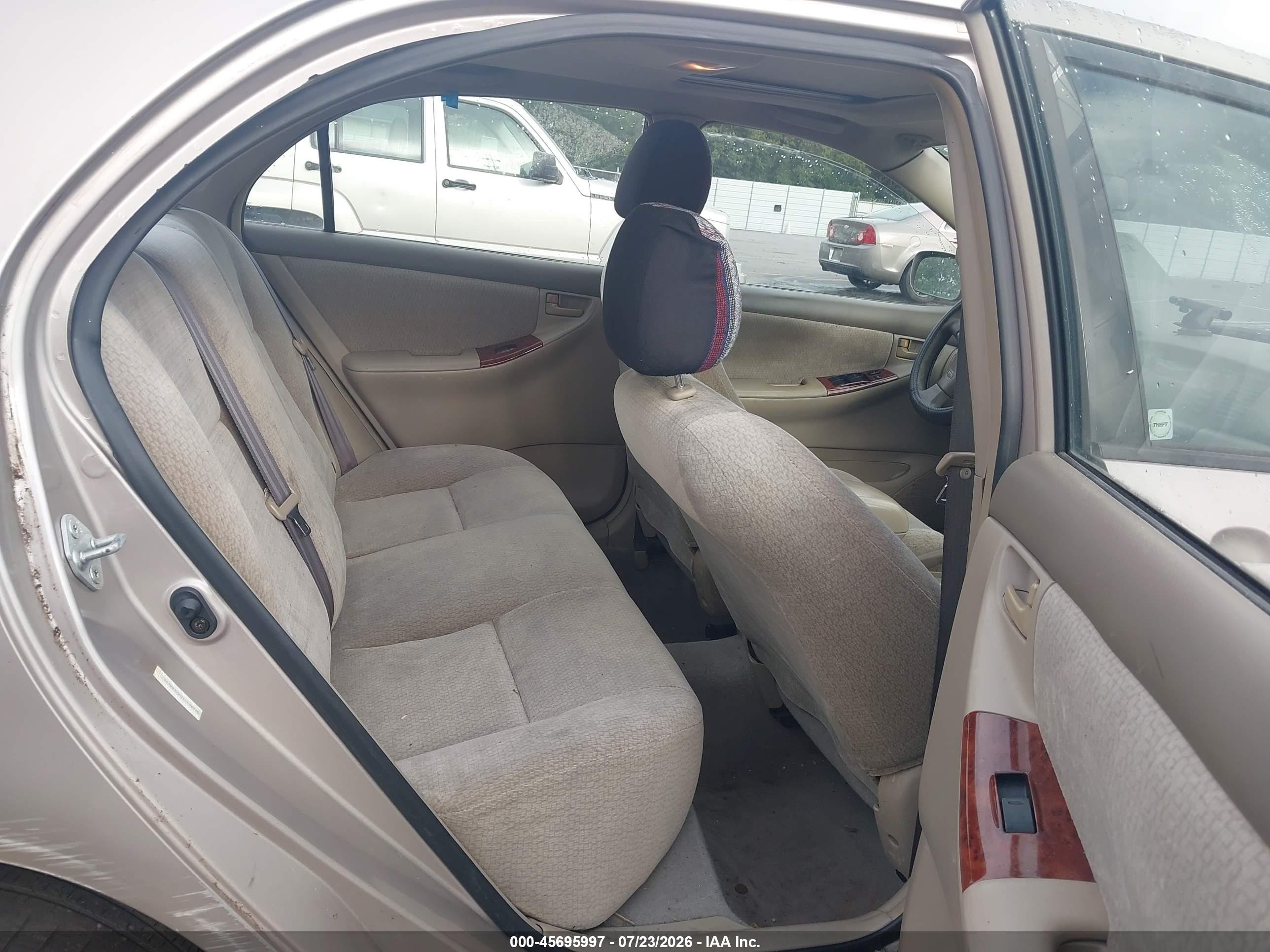 2003 Toyota Corolla Le Beige vin: 2T1BR32E03C138740