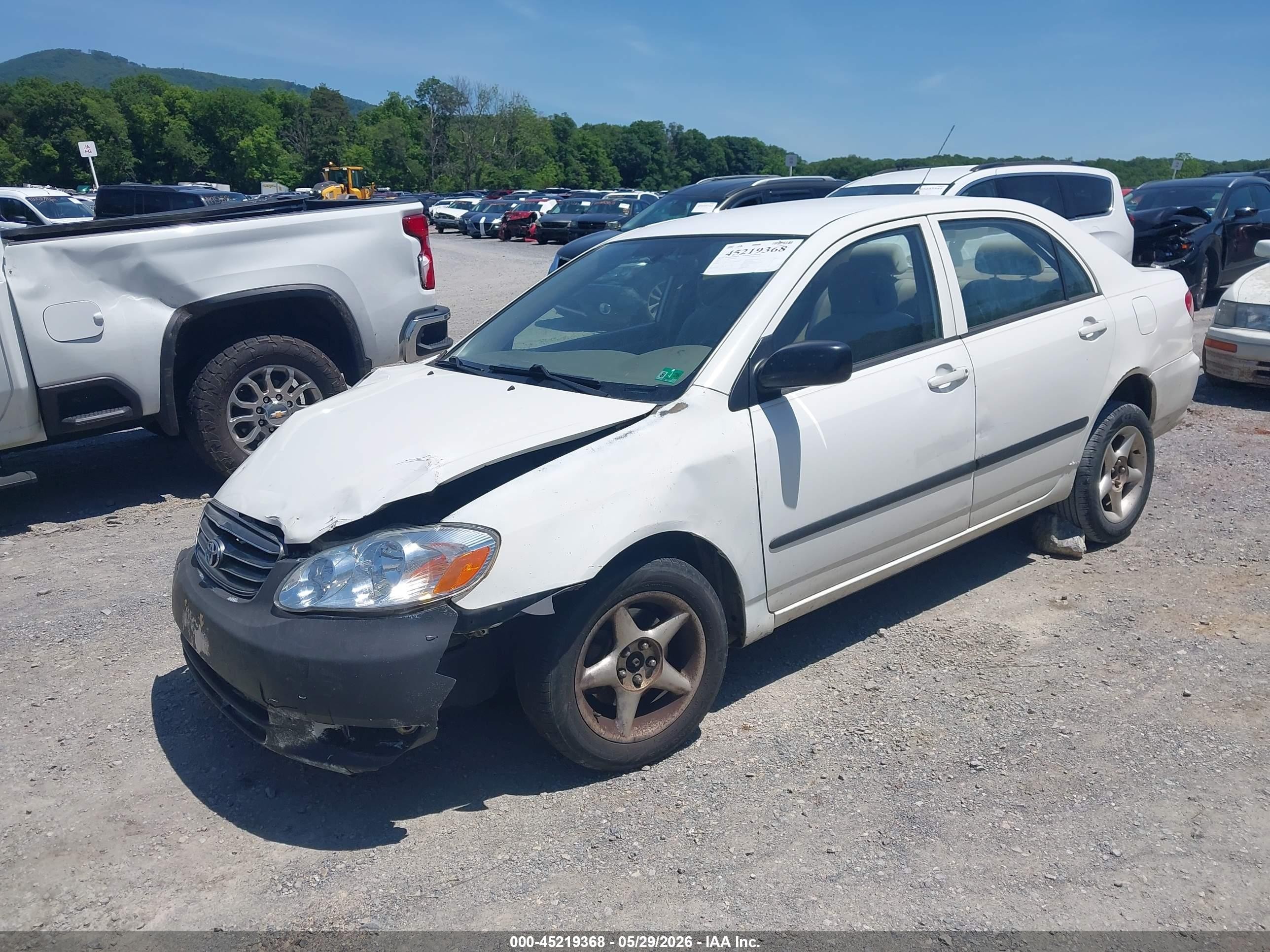 2004 Toyota Corolla Ce/le/s White vin: 2T1BR32E04C179399