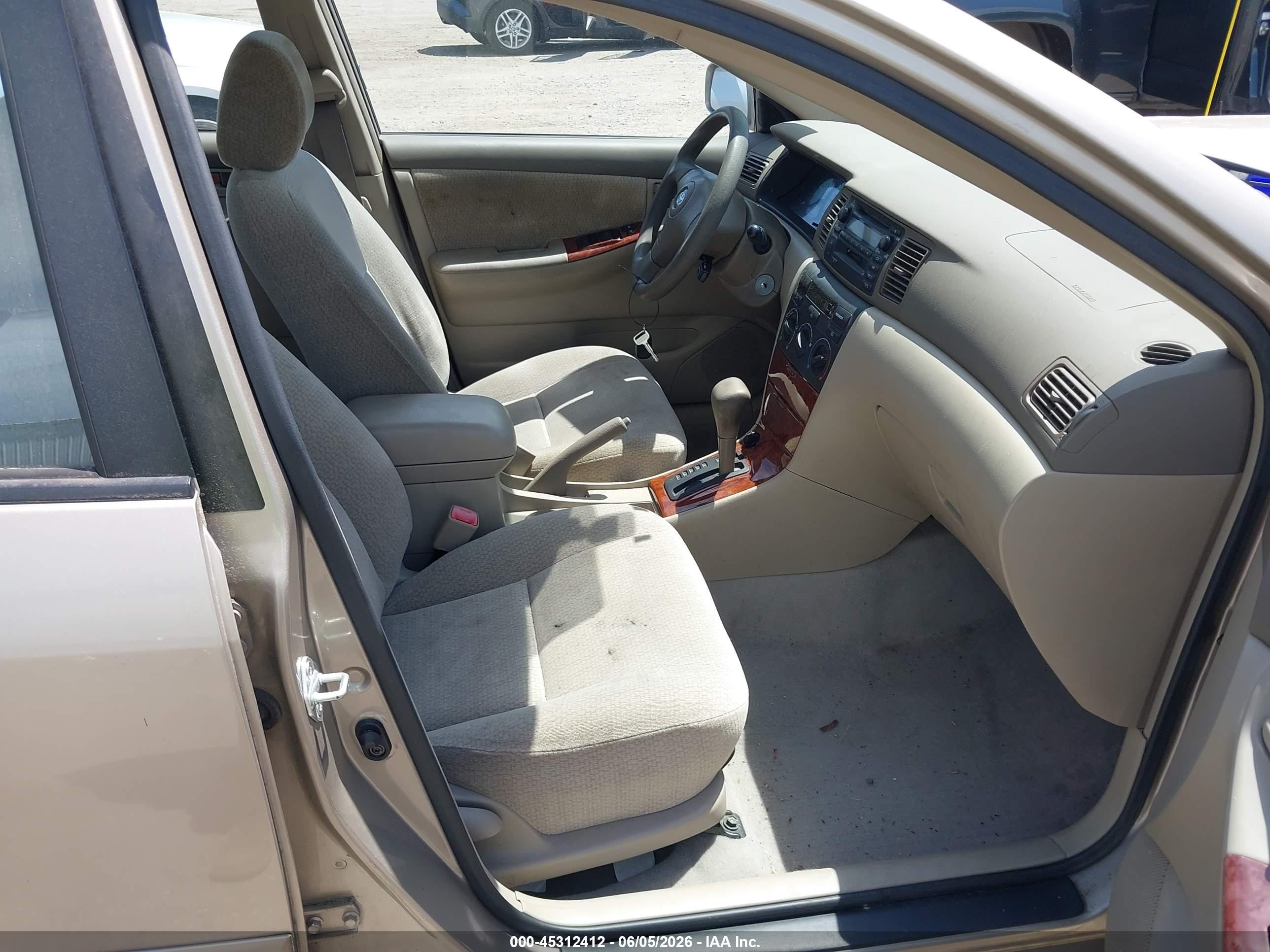 2004 Toyota Corolla Le Beige vin: 2T1BR32E04C196476