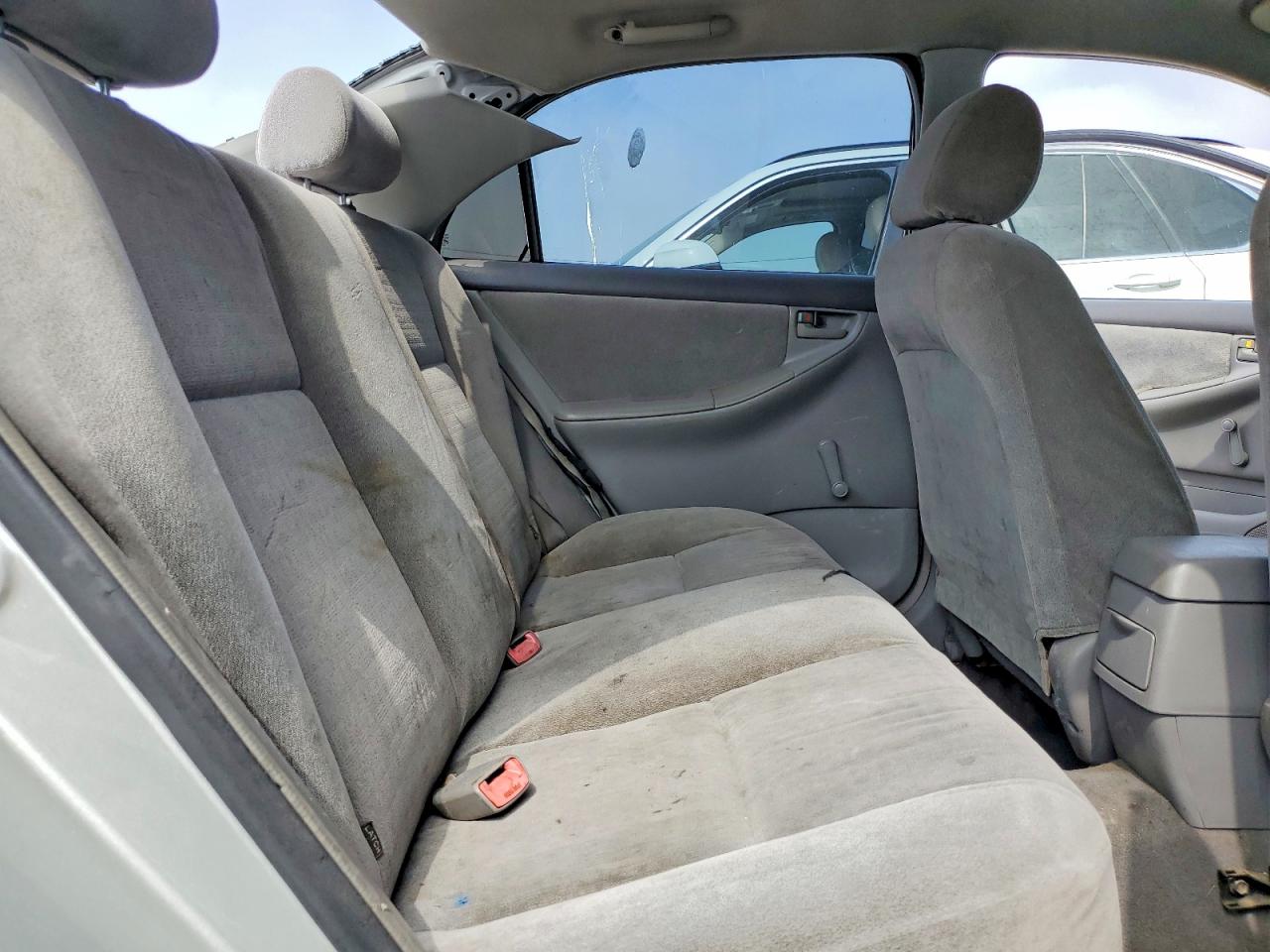 2004 Toyota Corolla Ce Серебряный vin: 2T1BR32E04C221277