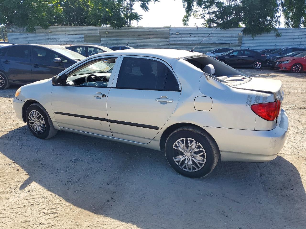 2004 Toyota Corolla Ce Серебряный vin: 2T1BR32E04C221277