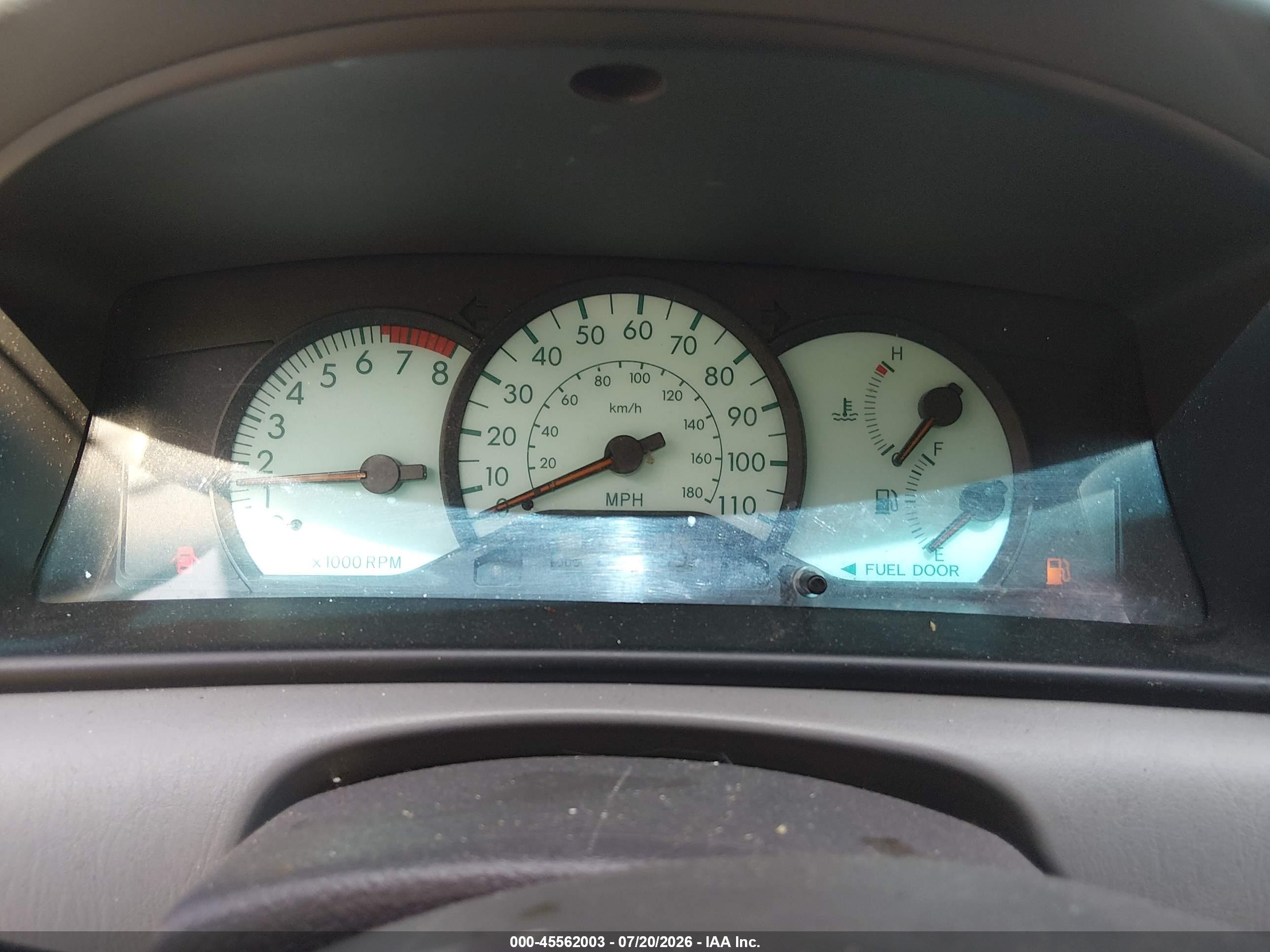 2004 Toyota Corolla Le Серебряный vin: 2T1BR32E04C233655
