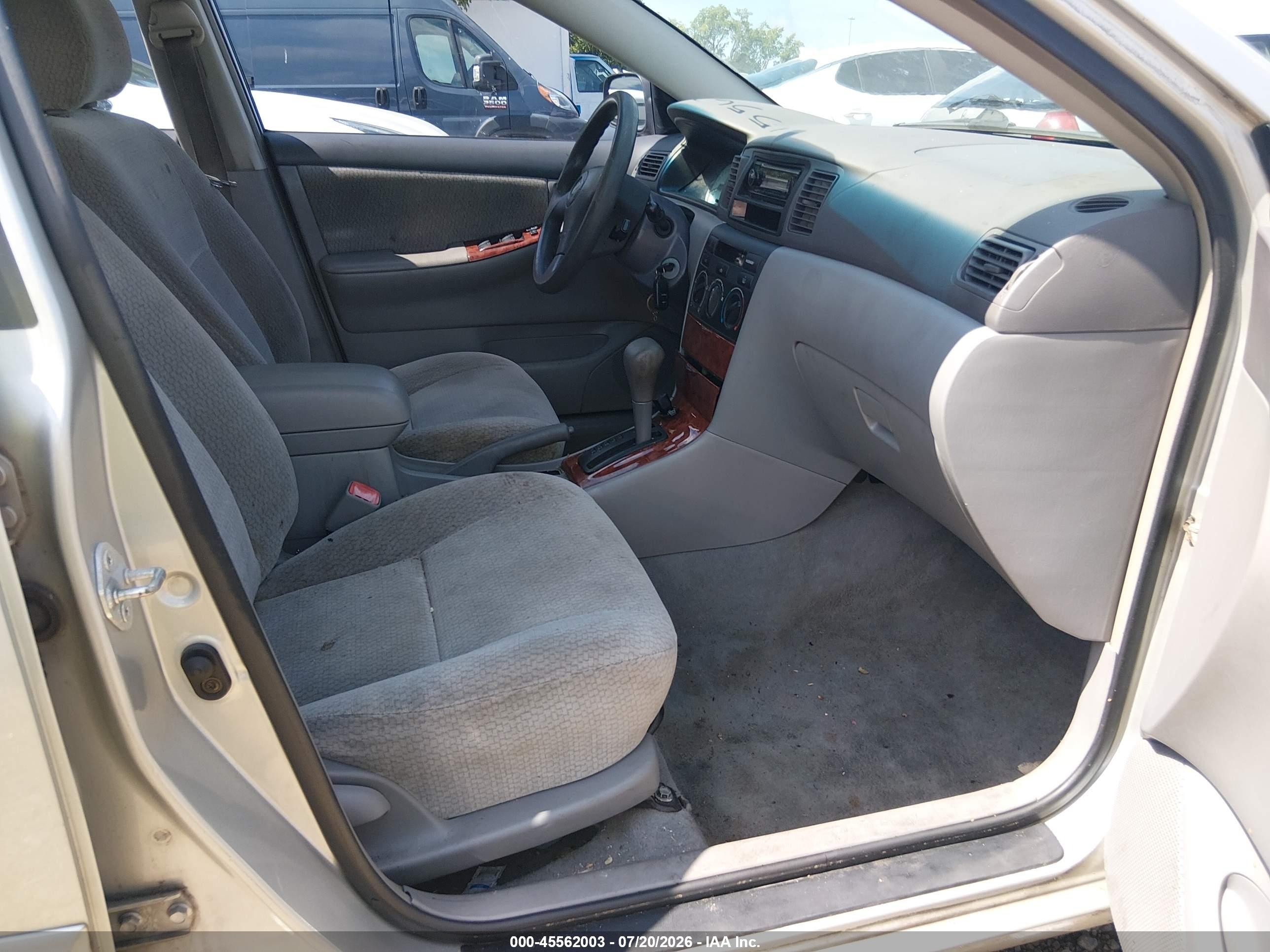 2004 Toyota Corolla Le Серебряный vin: 2T1BR32E04C233655