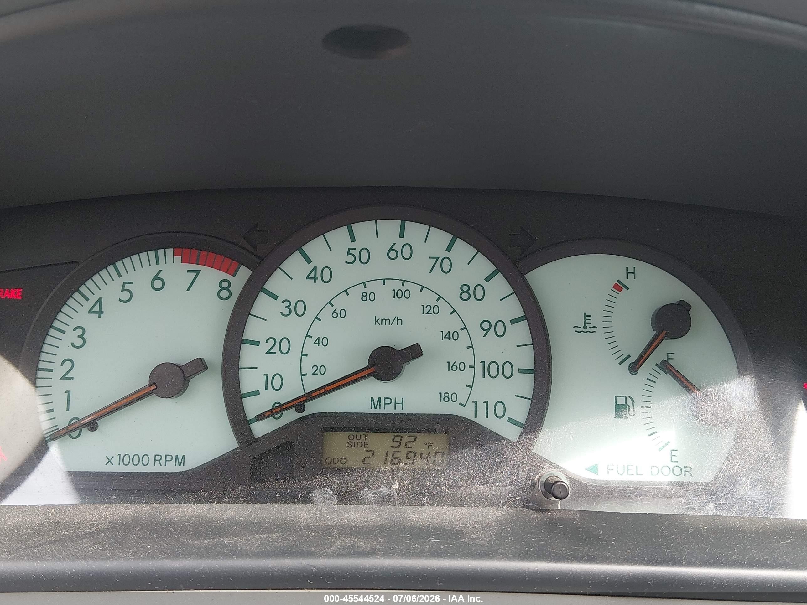 2004 Toyota Corolla Le White vin: 2T1BR32E04C238788
