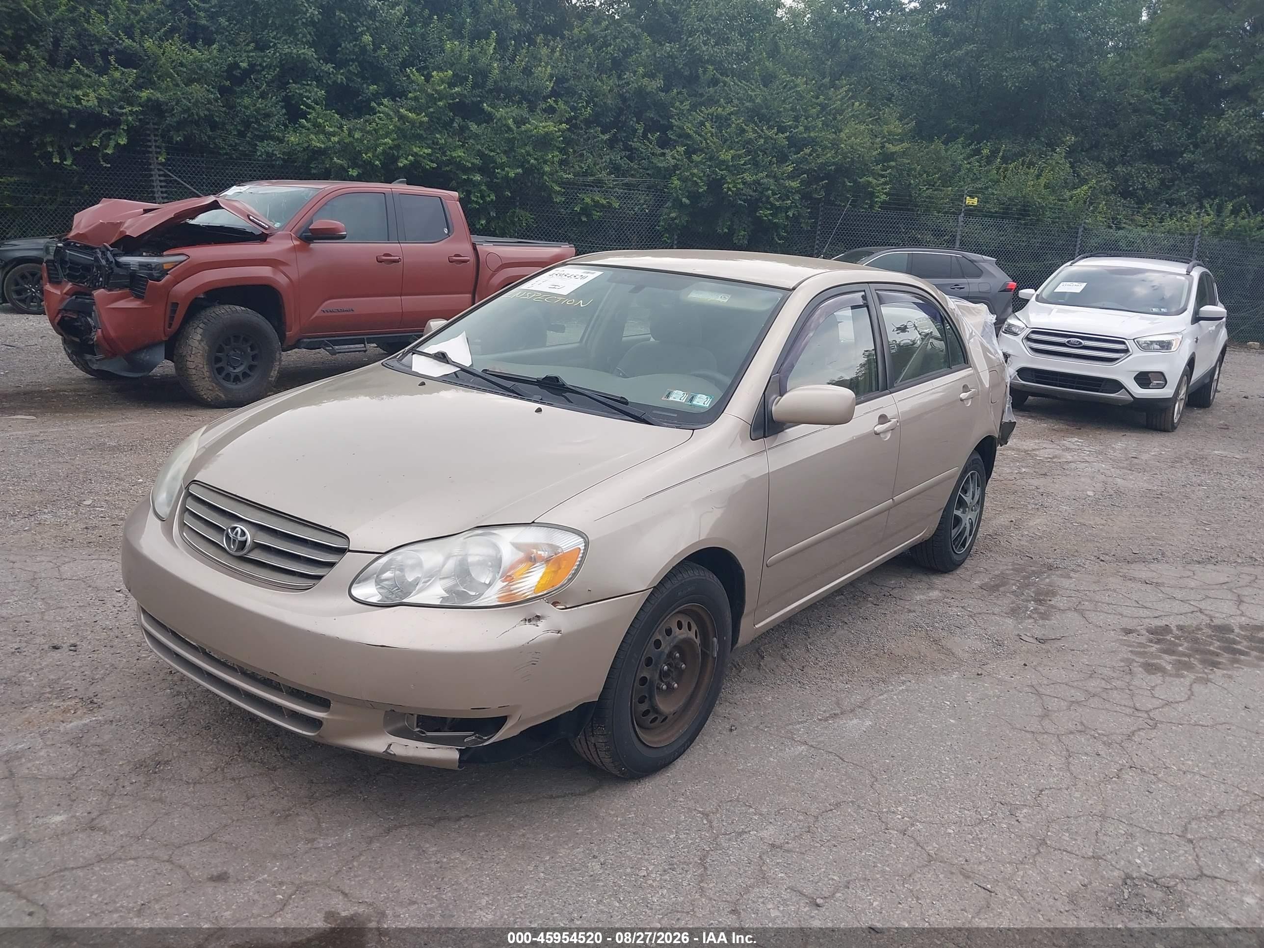 2004 Toyota Corolla Le Gold vin: 2T1BR32E04C299901
