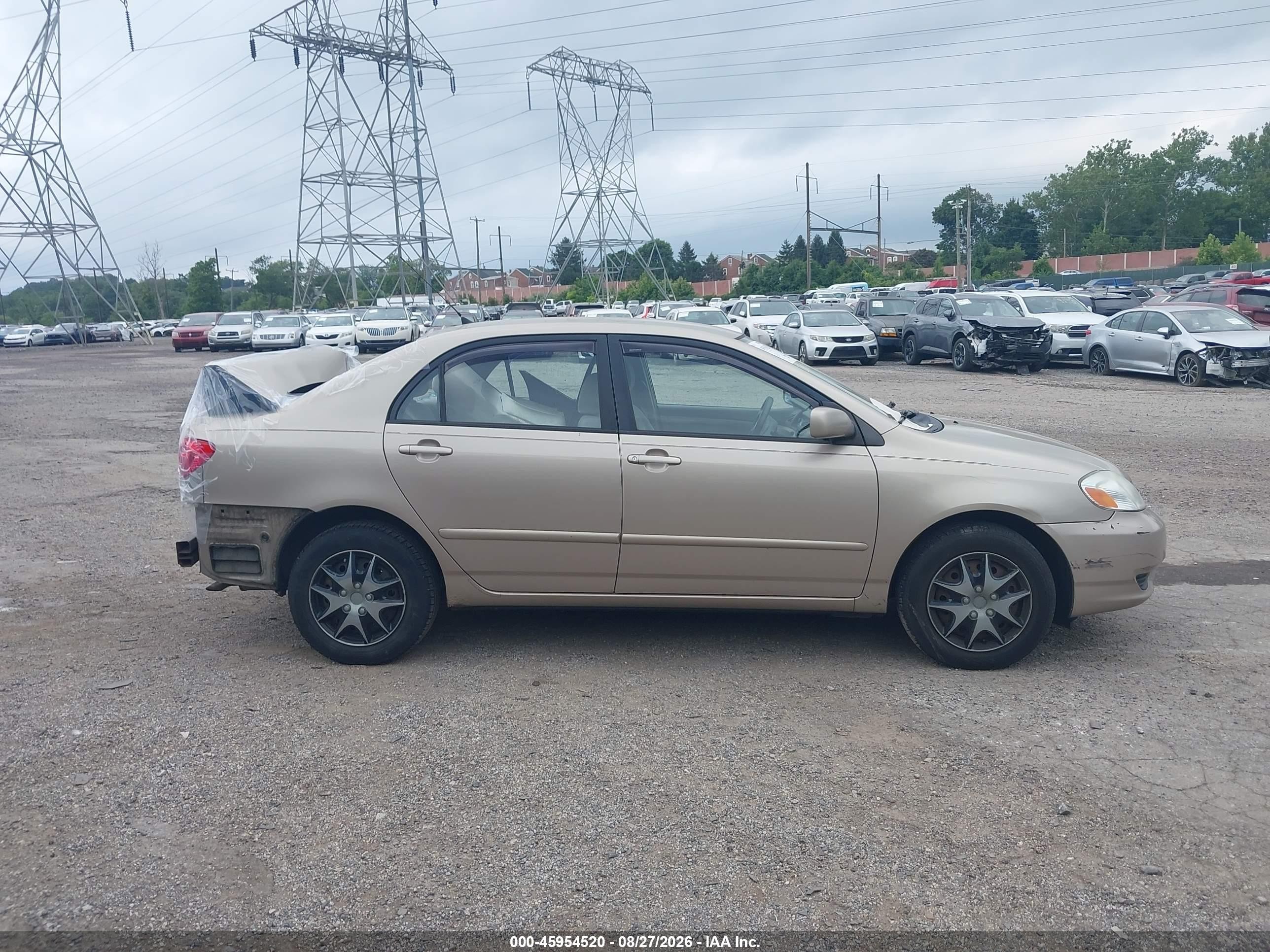 2004 Toyota Corolla Le Gold vin: 2T1BR32E04C299901
