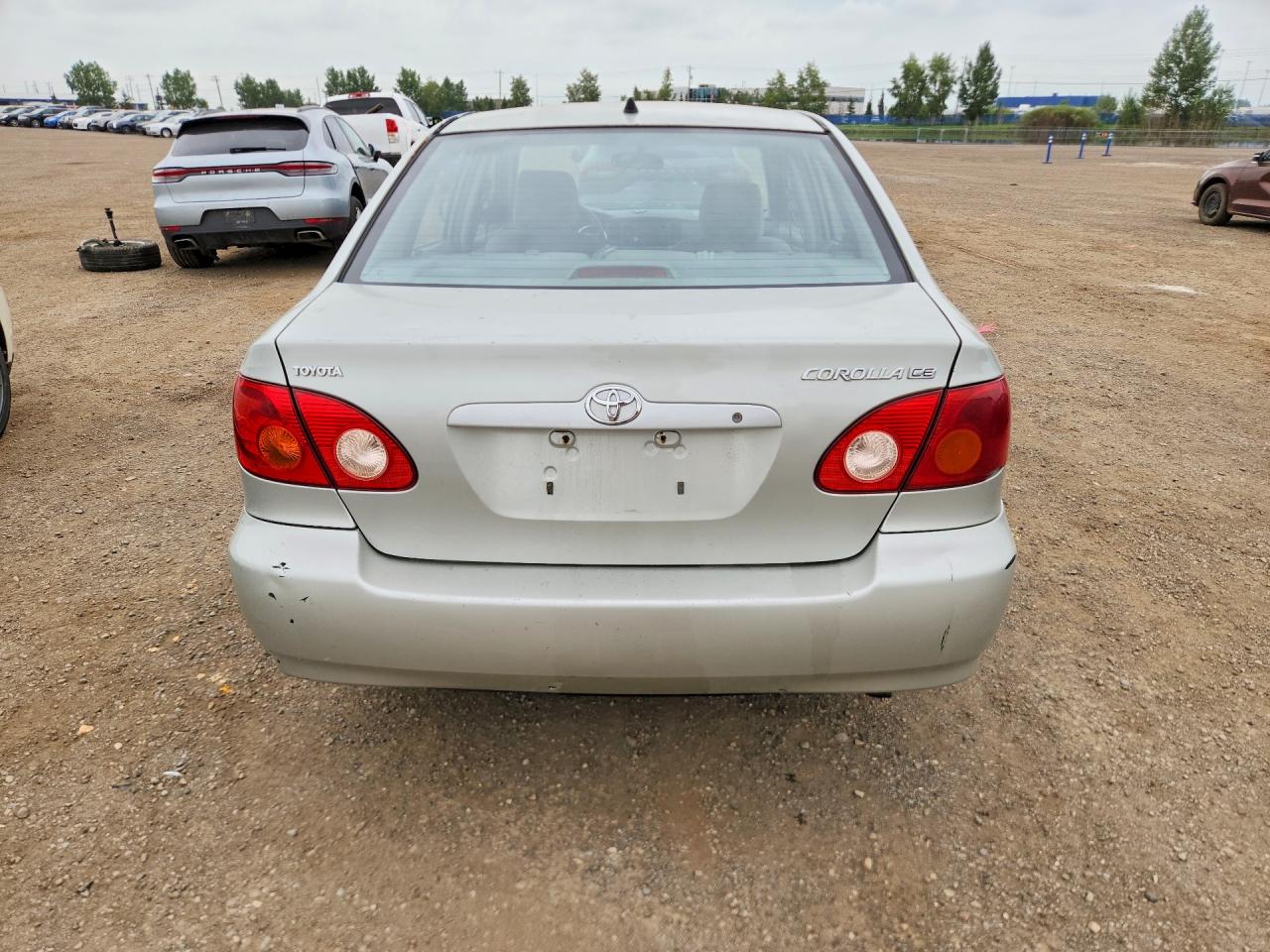 2004 Toyota Corolla Ce Silver vin: 2T1BR32E04C791103