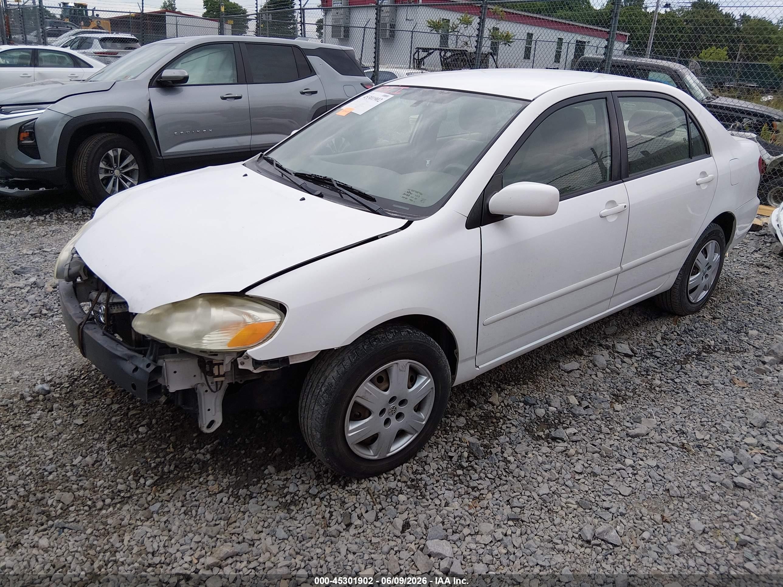 2005 Toyota Corolla Le White vin: 2T1BR32E05C368703